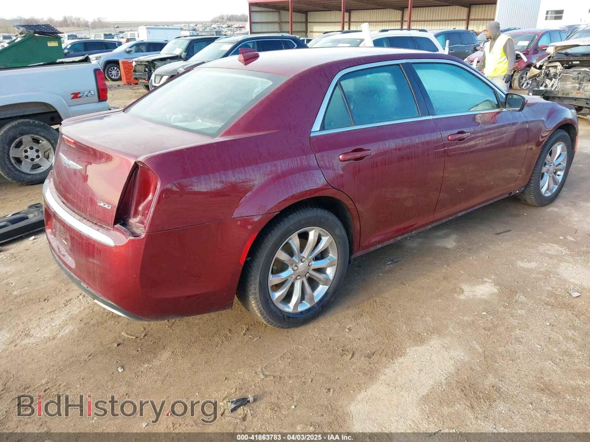 2017 CHRYSLER 300 - VIN: 2C3CCARG4HH545012 - Фото 4