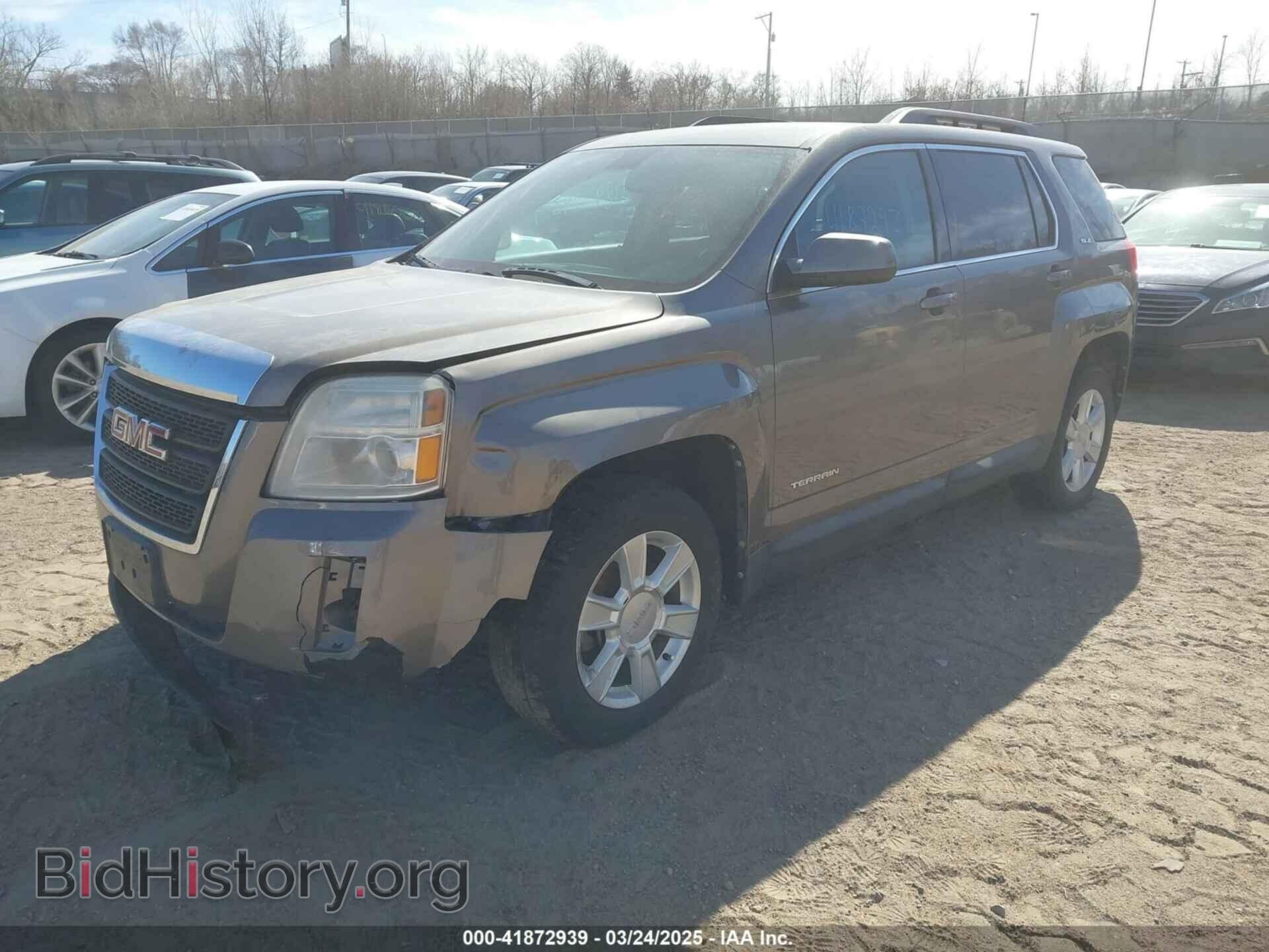 2010 GMC TERRAIN - VIN: 2CTFLEEW0A6379557 - Фото 2