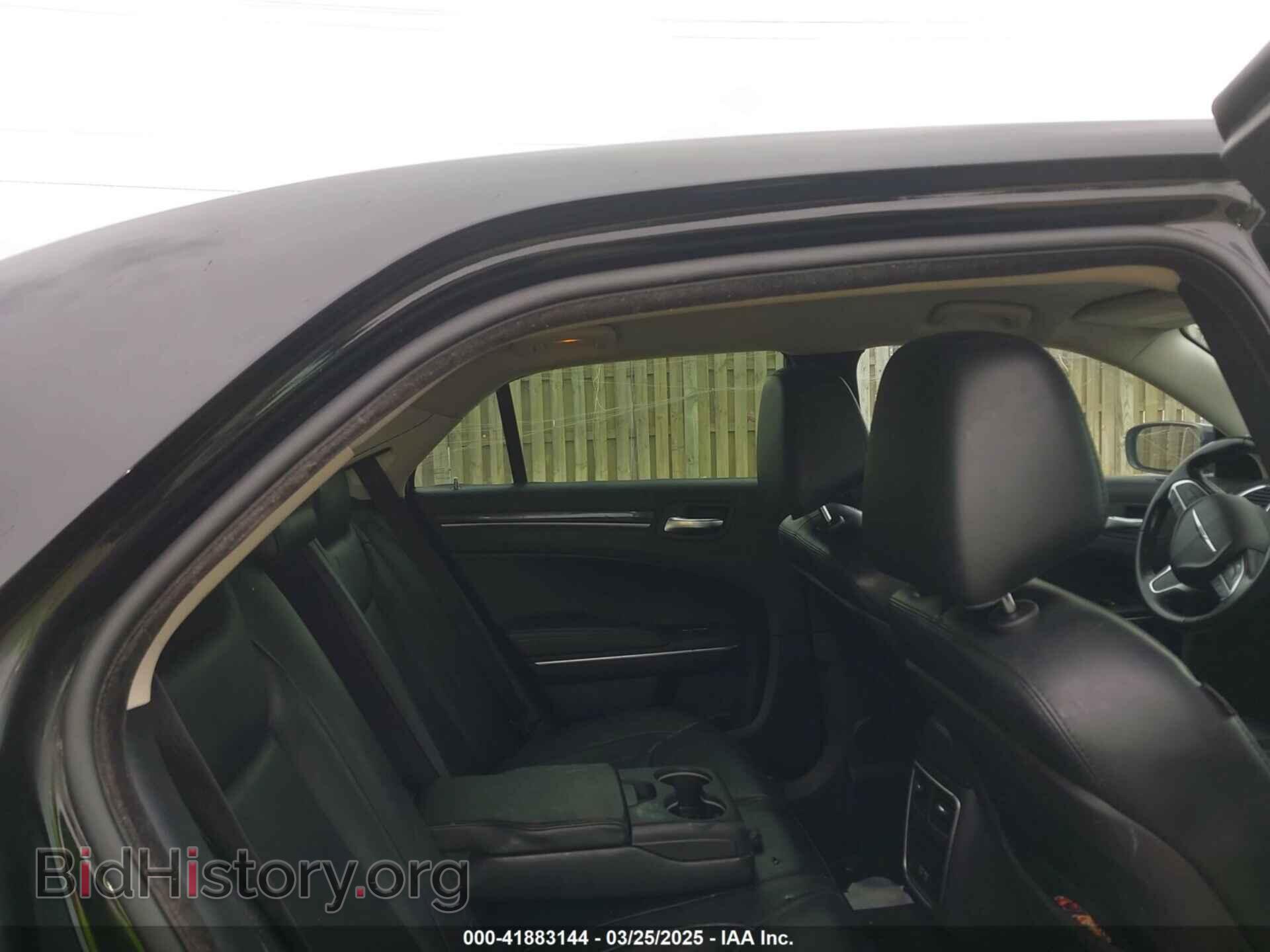 2015 CHRYSLER 300 - VIN: 2C3CCAAG4FH766439 - Фото 8