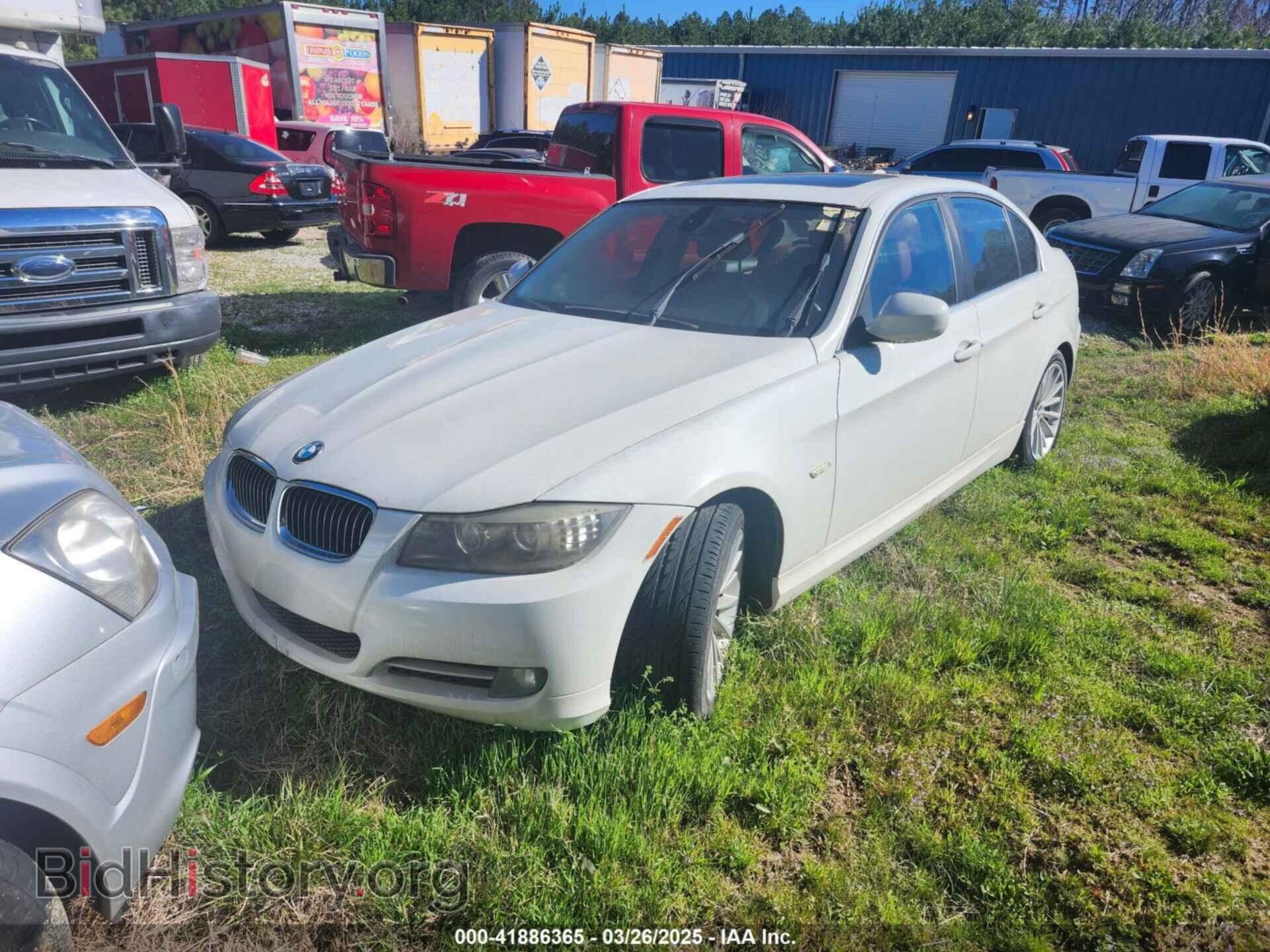 2011 BMW 335 - VIN: WBAPM5C53BE577244 - Фото 2