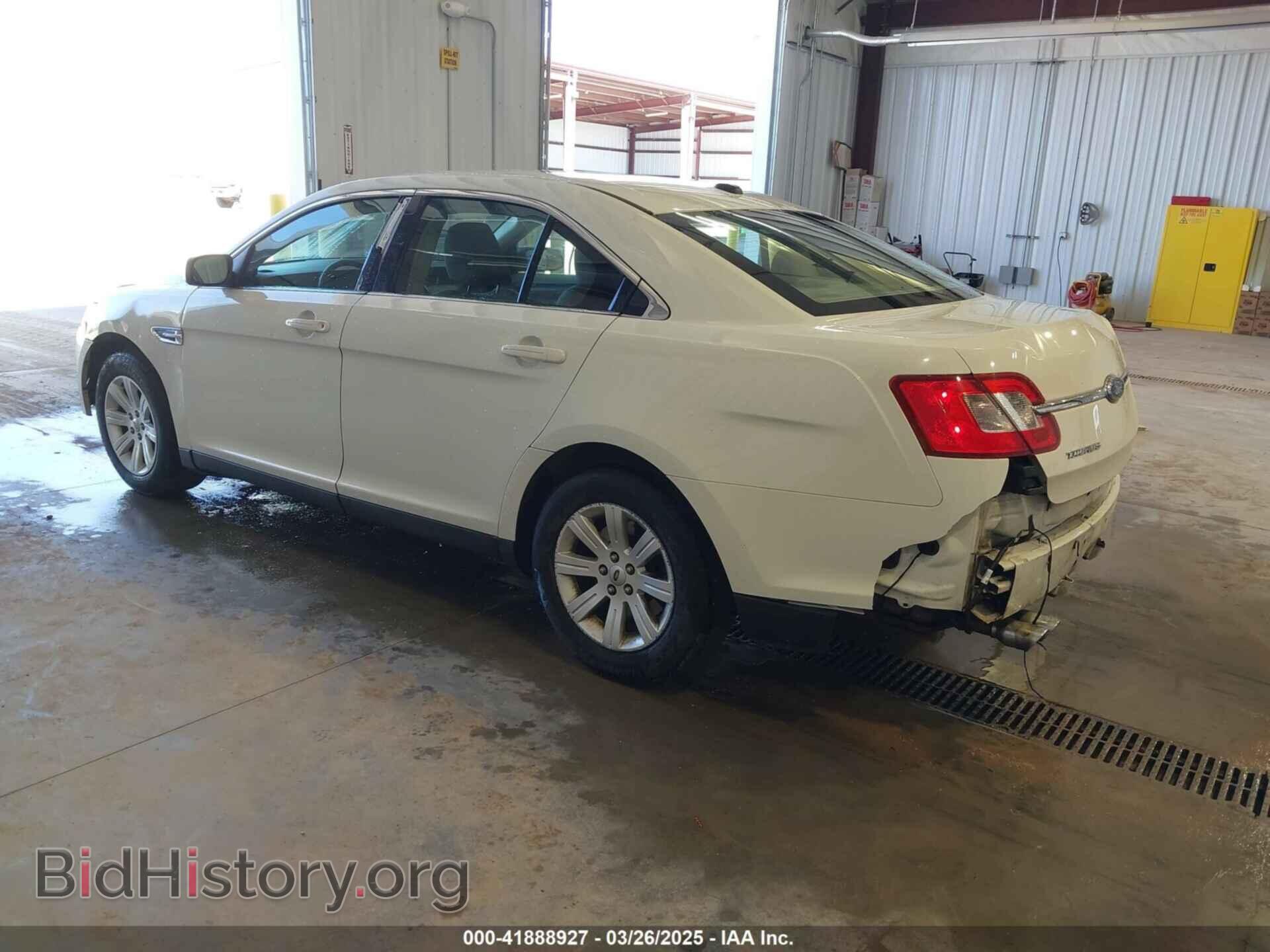 2010 FORD TAURUS - VIN: 1FAHP2DW2AG122902 - Фото 3