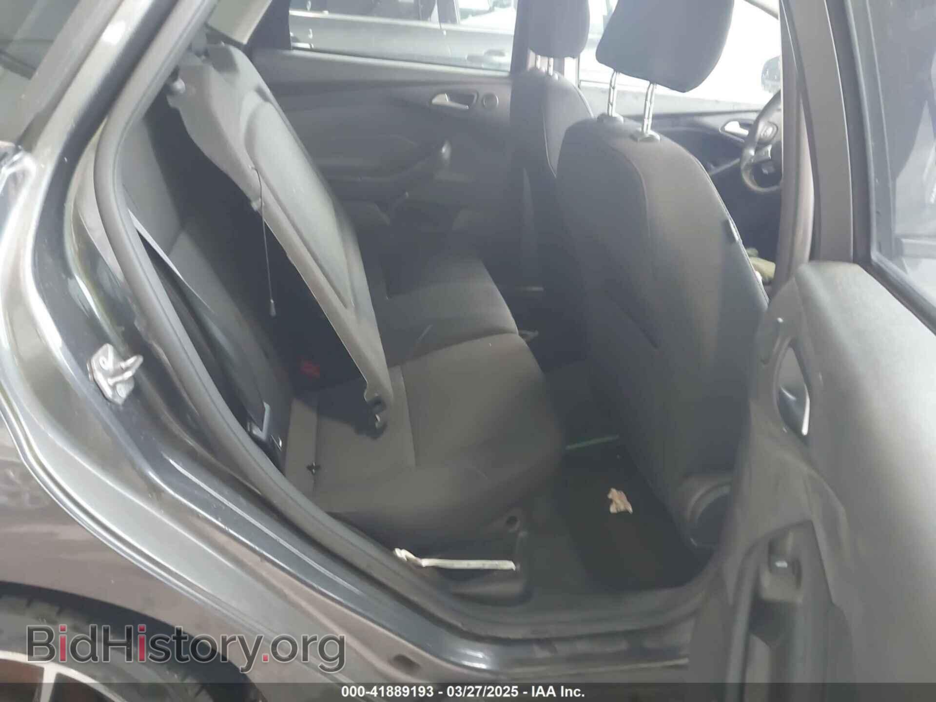 2017 FORD FOCUS - VIN: 1FADP3M25HL229946 - Photo 8