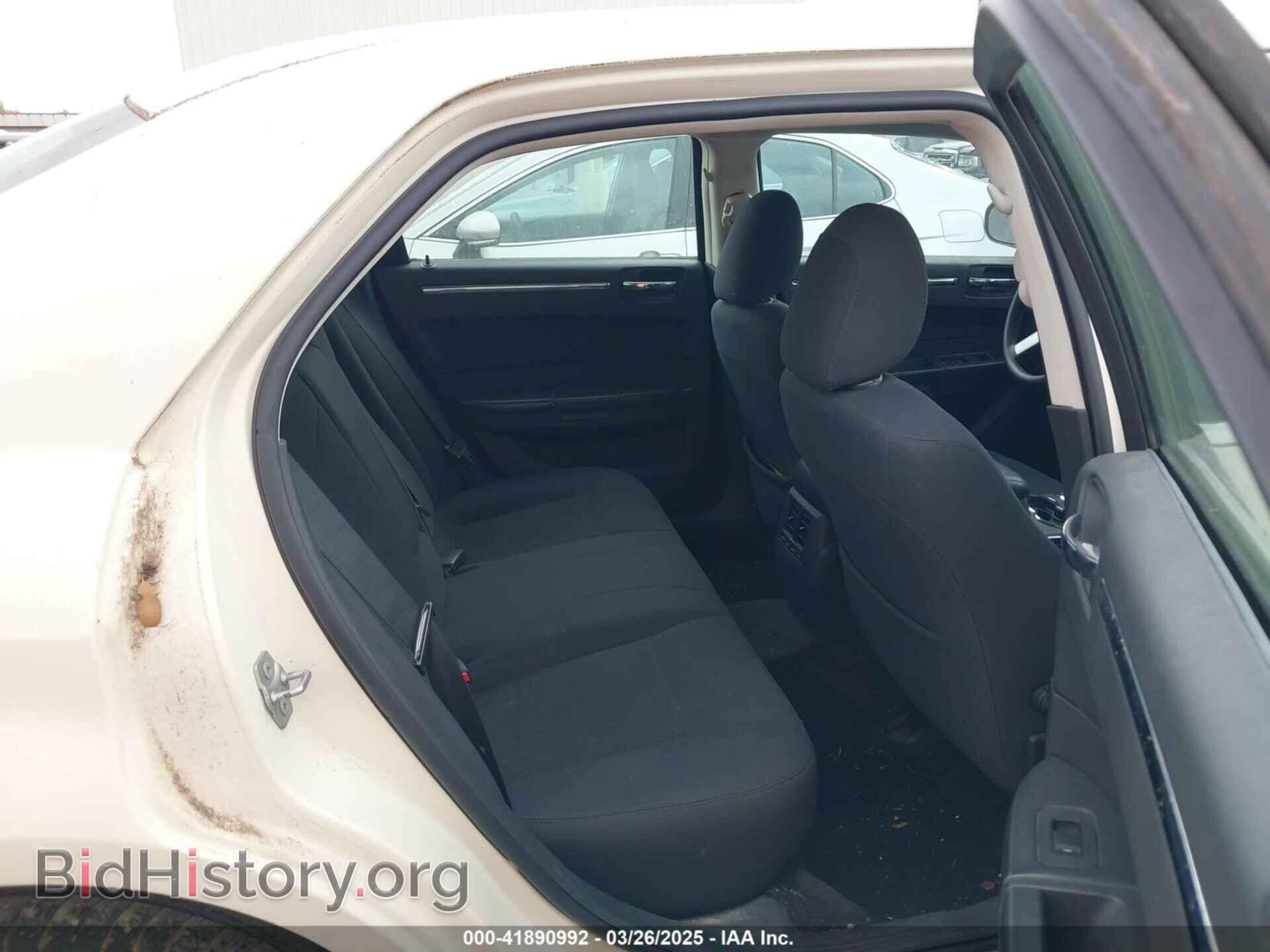 2010 CHRYSLER 300 - VIN: 2C3CA4CD7AH146820 - Фото 8