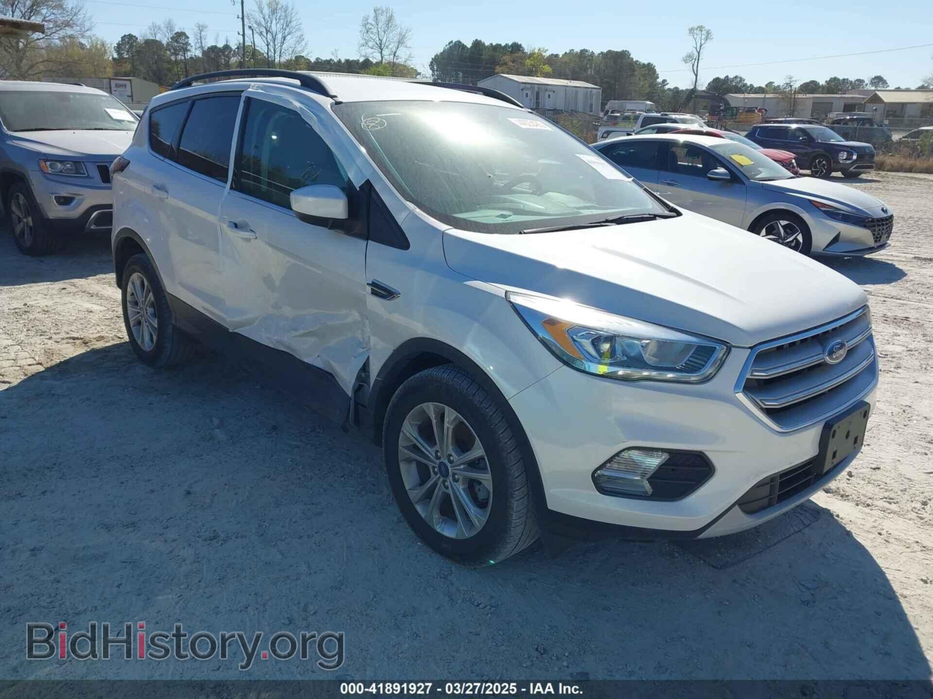 Фотография 1FMCU0GD4HUC18307 - FORD ESCAPE 2017