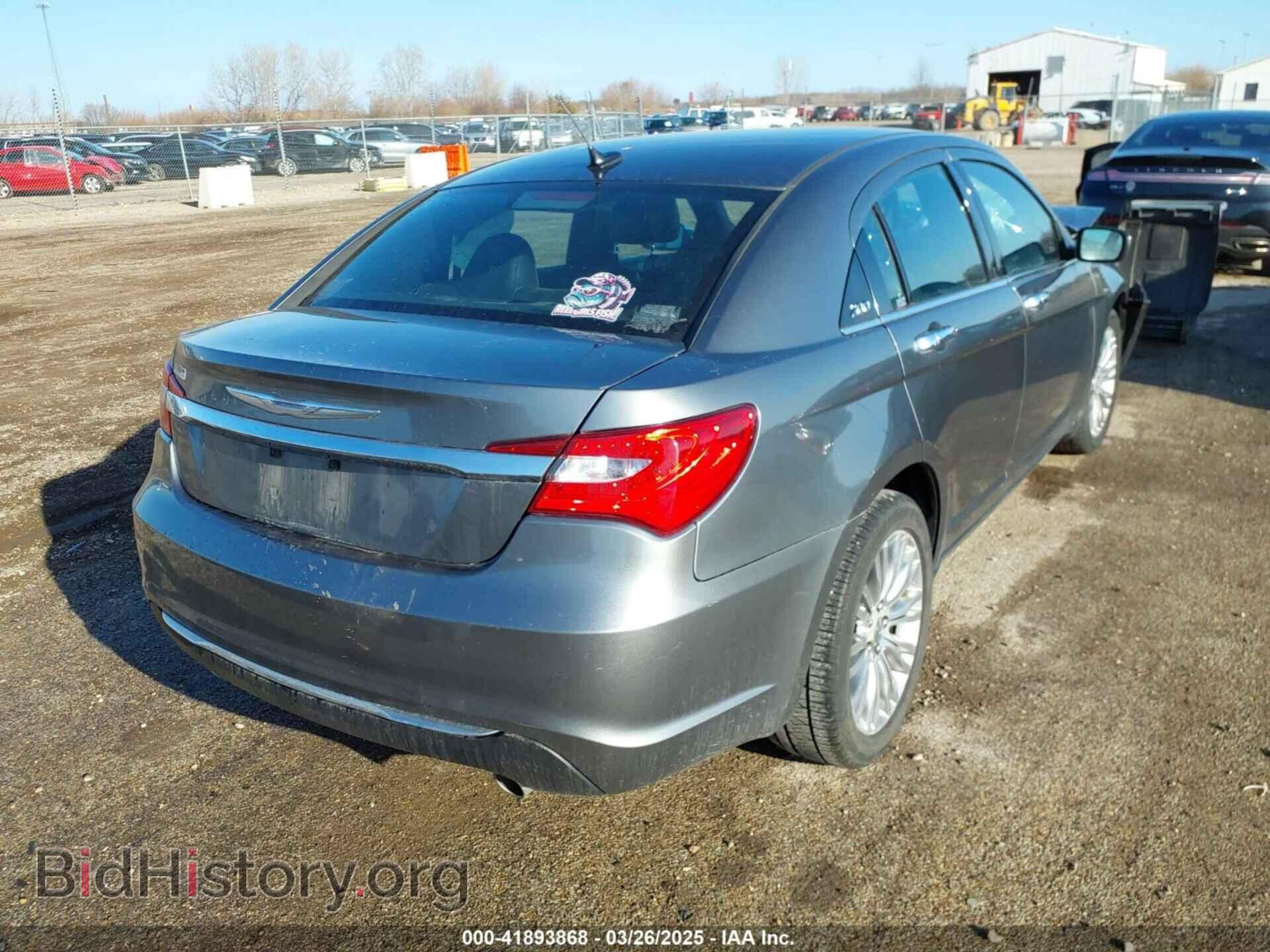 2013 CHRYSLER 200 - VIN: 1C3CCBCG9DN585697 - Фото 4