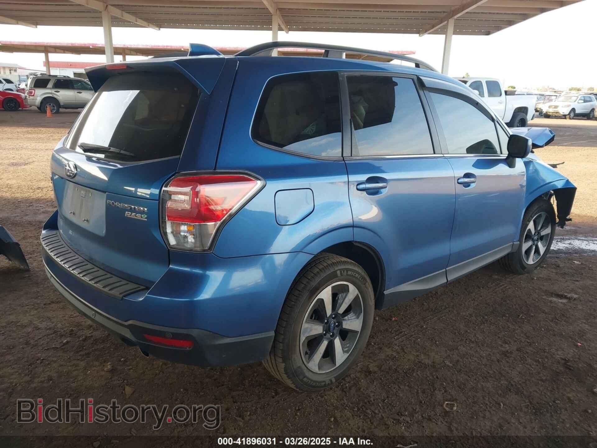 2017 SUBARU FORESTER - VIN: JF2SJARC0HH456667 - Фото 4