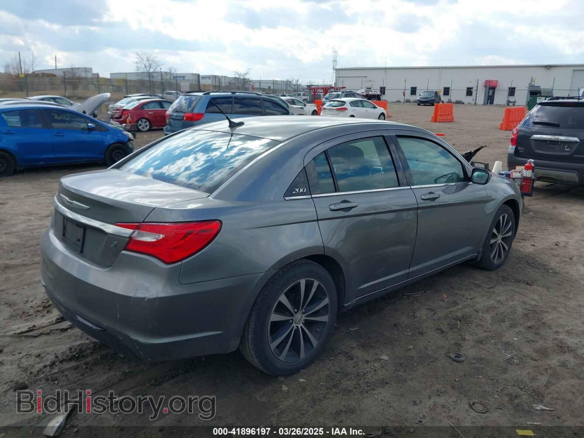 2013 CHRYSLER 200 - VIN: 1C3CCBBG3DN717001 - Фото 4