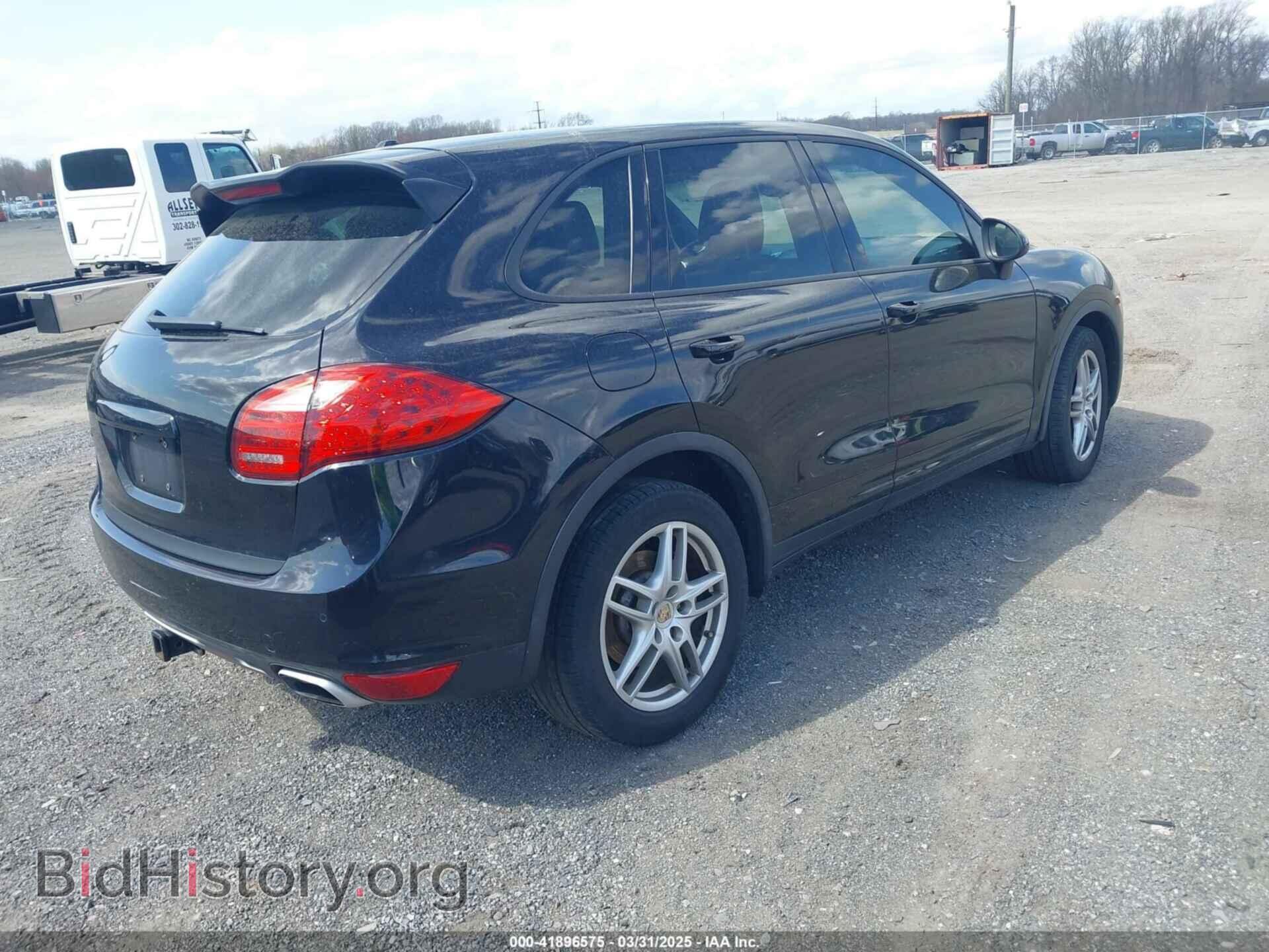 2011 PORSCHE CAYENNE - VIN: WP1AB2A22BLA48979 - Фото 4