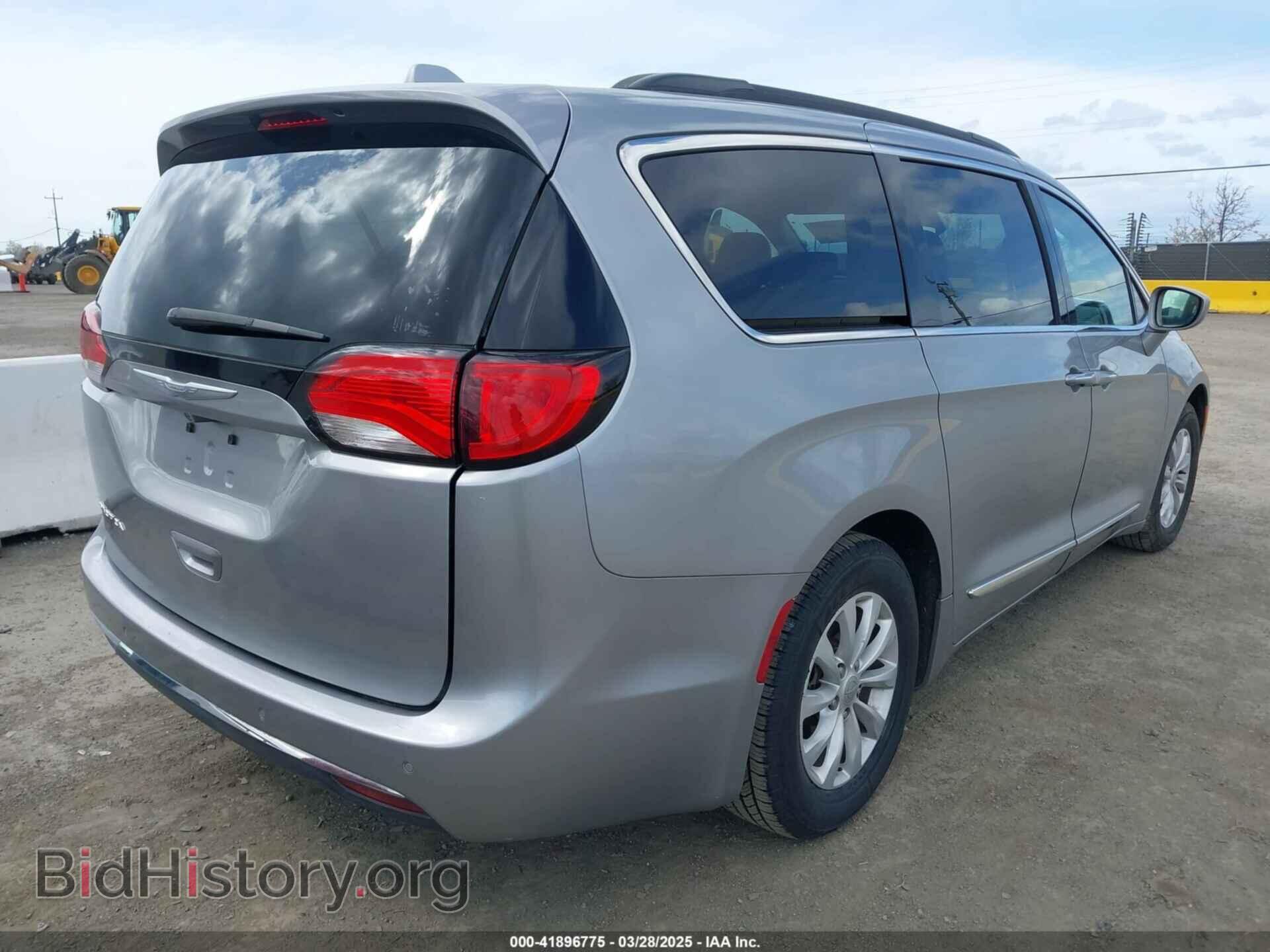 2017 CHRYSLER PACIFICA - VIN: 2C4RC1BG1HR803027 - Фото 4