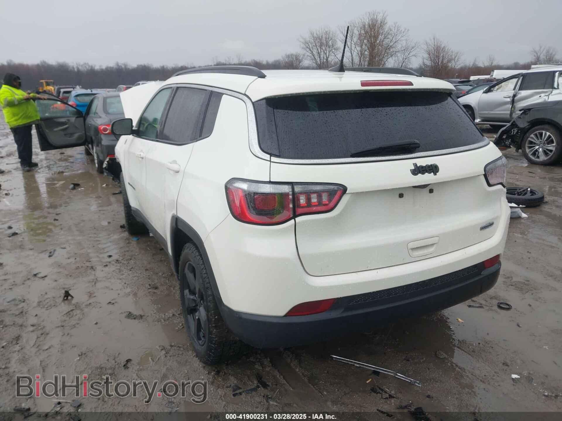 2019 JEEP COMPASS - VIN: 3C4NJCBB4KT778018 - Фото 3