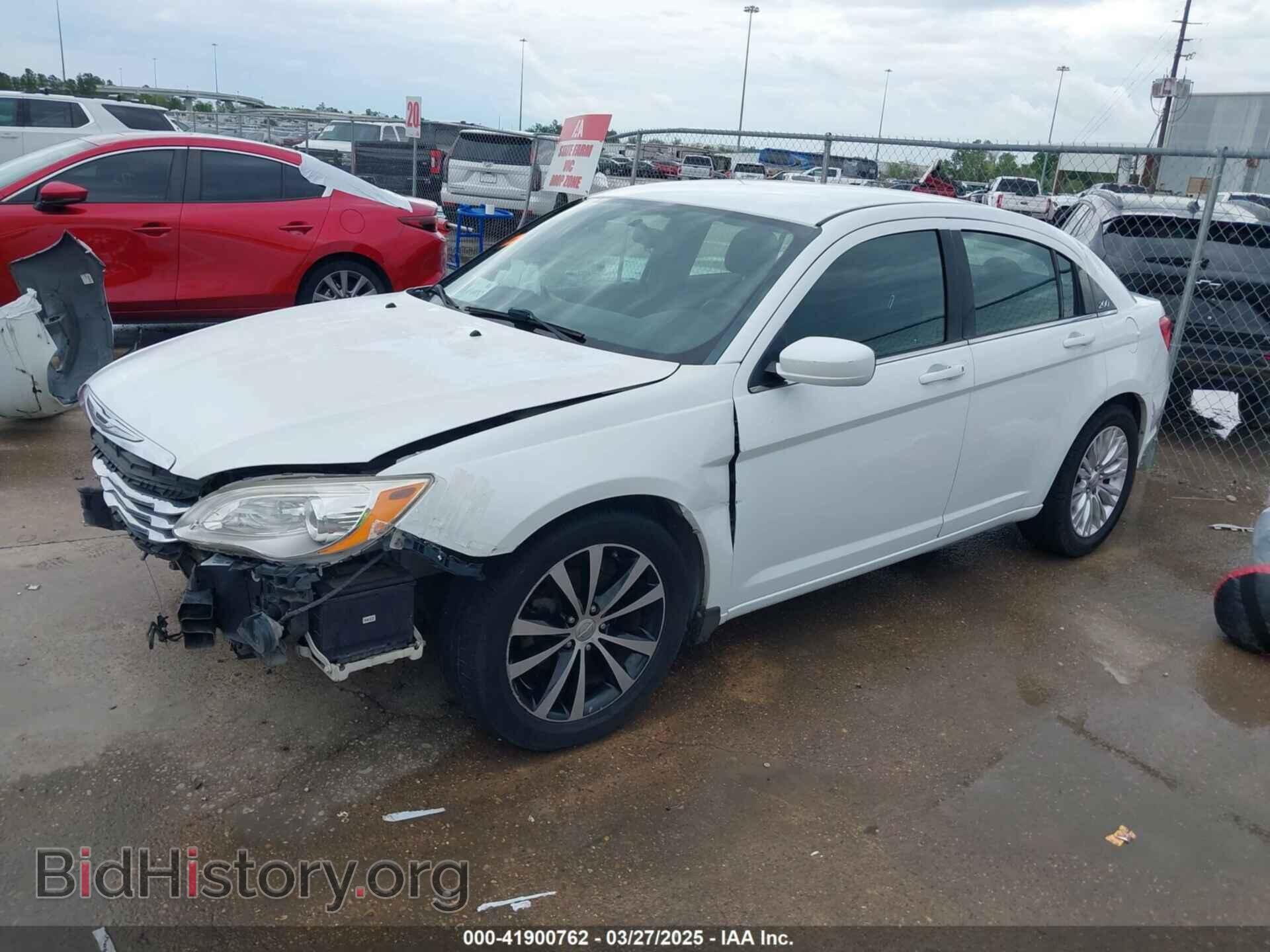 2013 CHRYSLER 200 - VIN: 1C3CCBBG6DN531839 - Фото 2