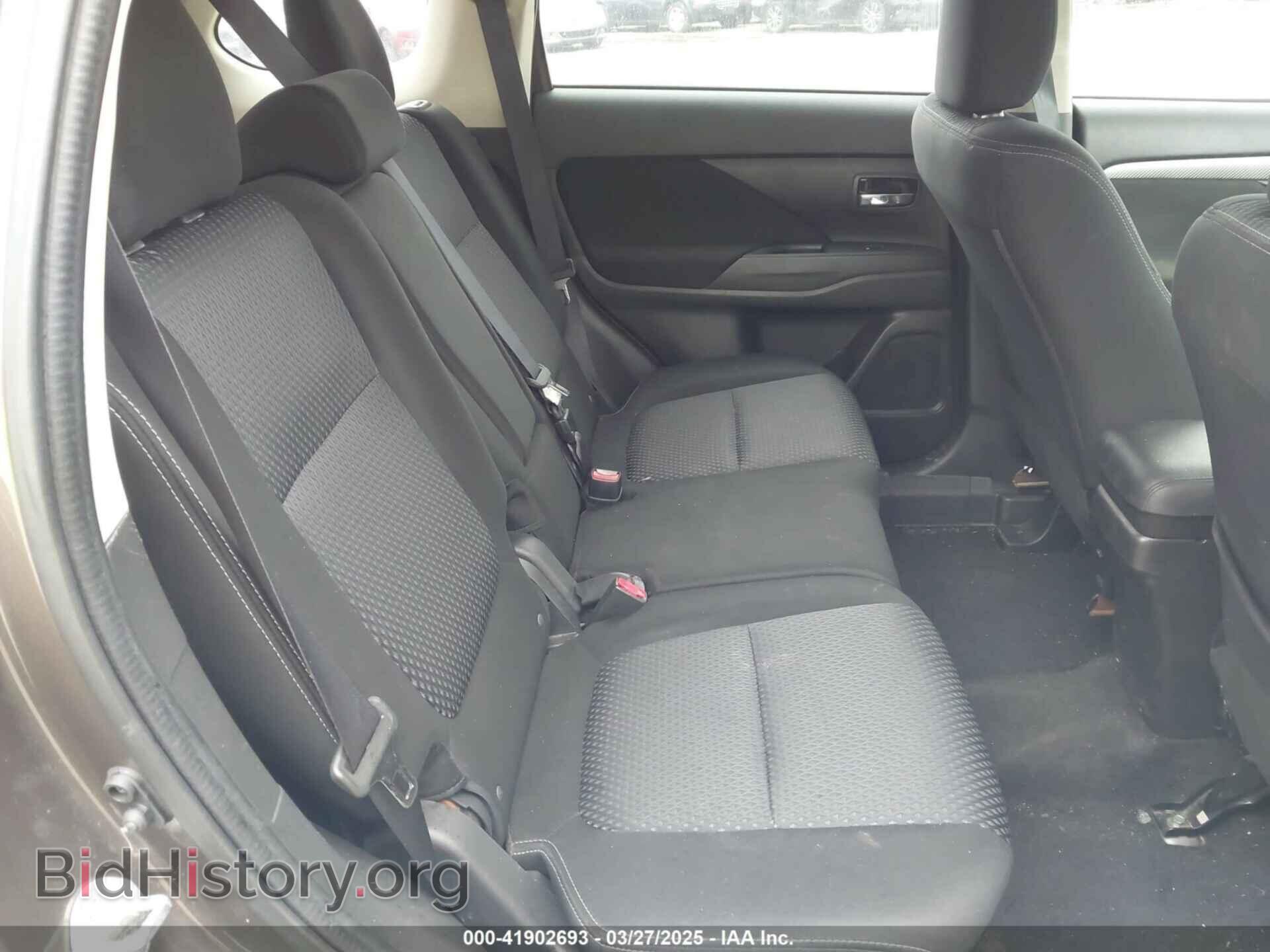 2016 MITSUBISHI OUTLANDER - VIN: JA4AD2A32GZ048077 - Фото 8