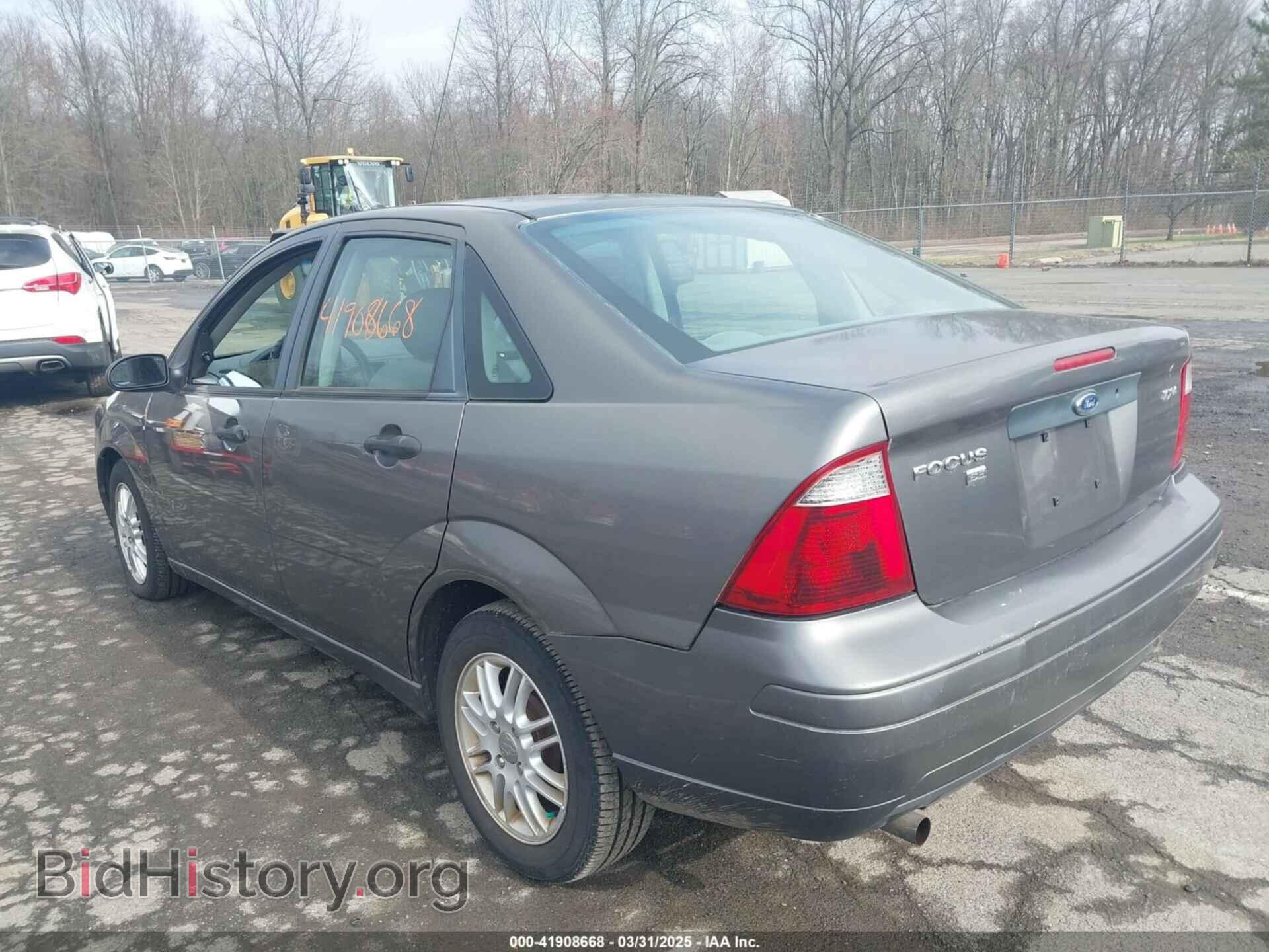 2005 FORD FOCUS - VIN: 1FAFP34N95W136490 - Фото 3