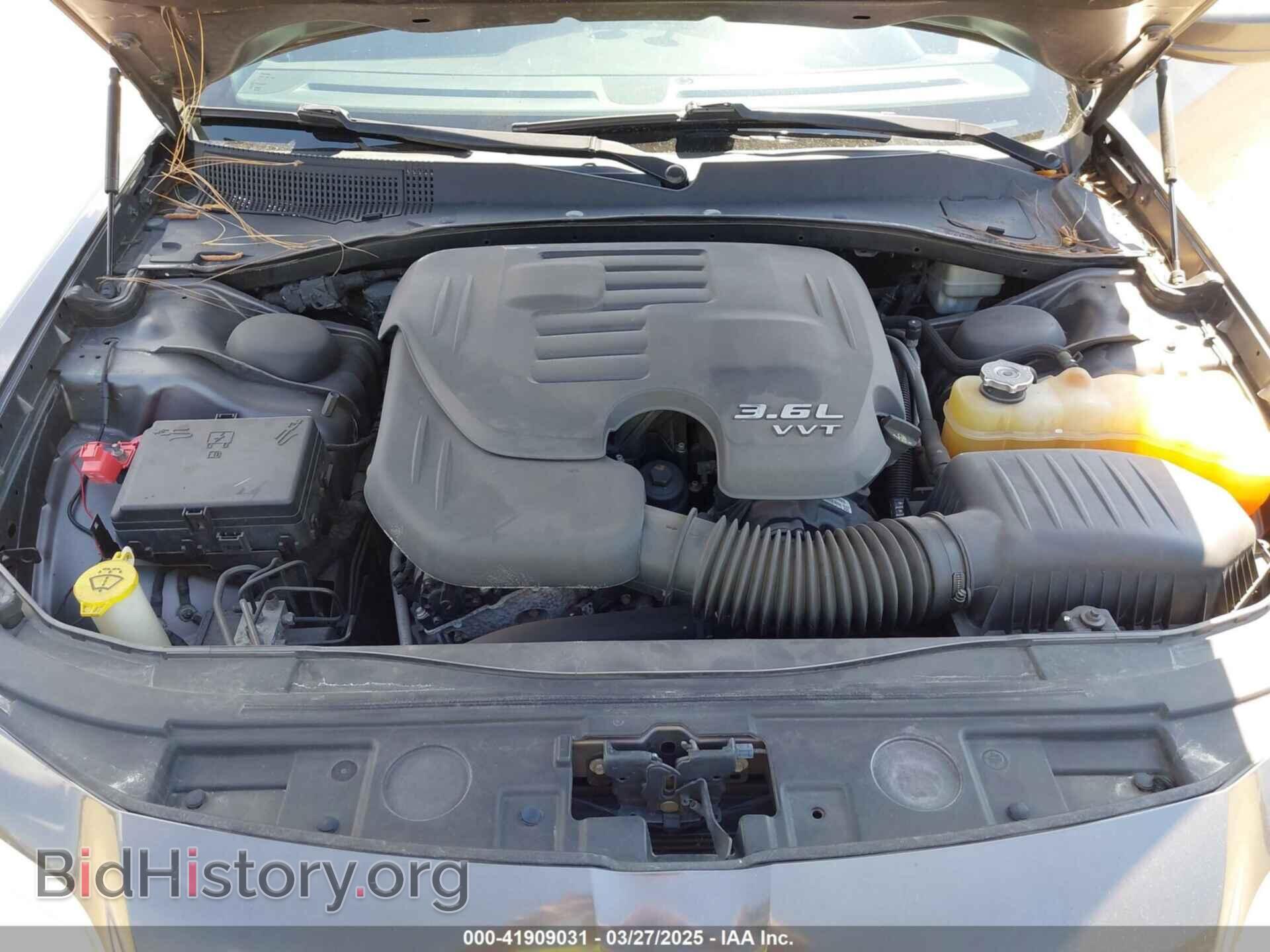 2013 CHRYSLER 300 - VIN: 2C3CCAAG3DH708139 - Фото 10