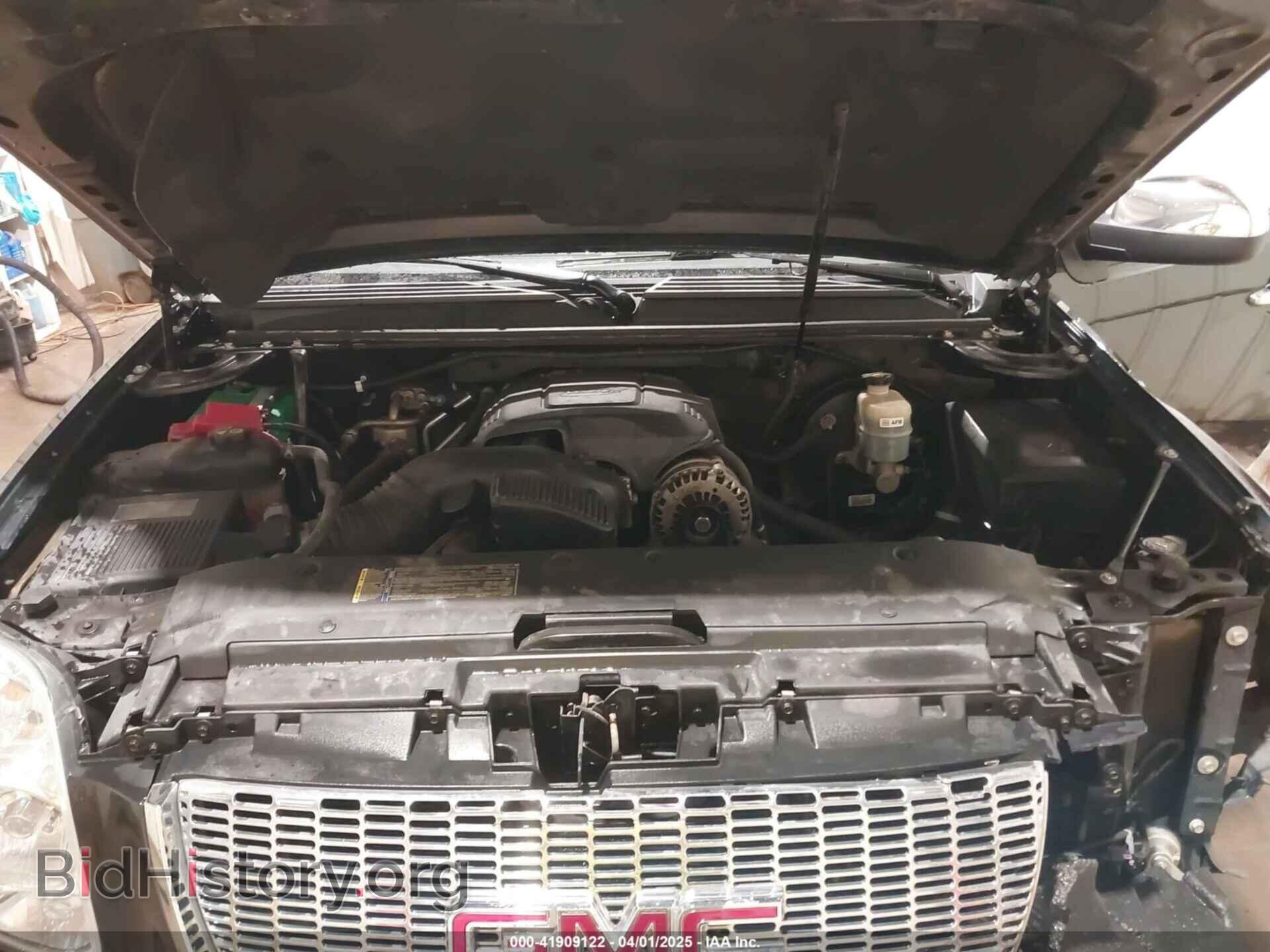 2011 GMC YUKON - VIN: 1GKS2CE04BR145686 - Photo 10