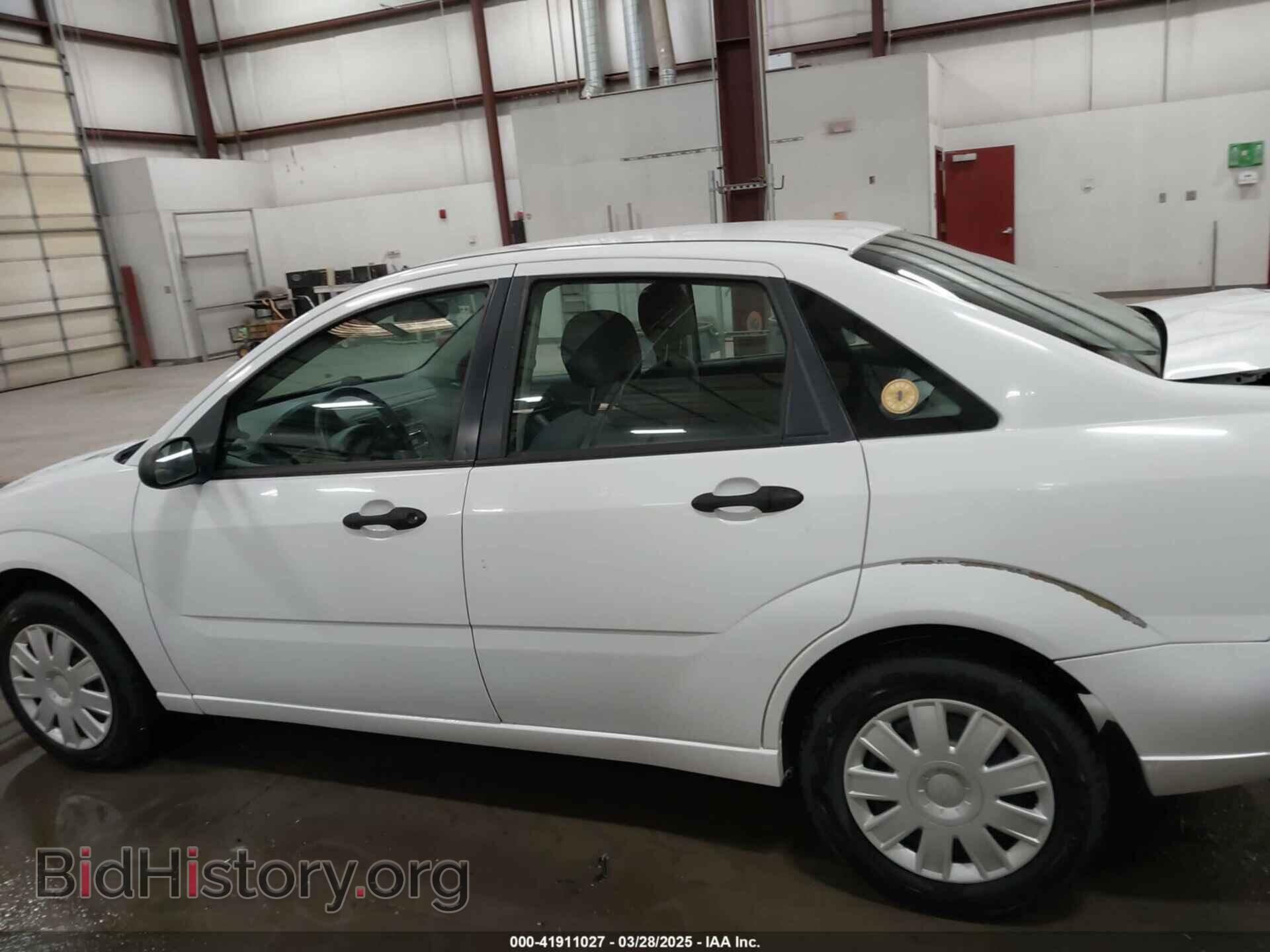 2005 FORD FOCUS - VIN: 1FAFP34N35W158677 - Фото 14