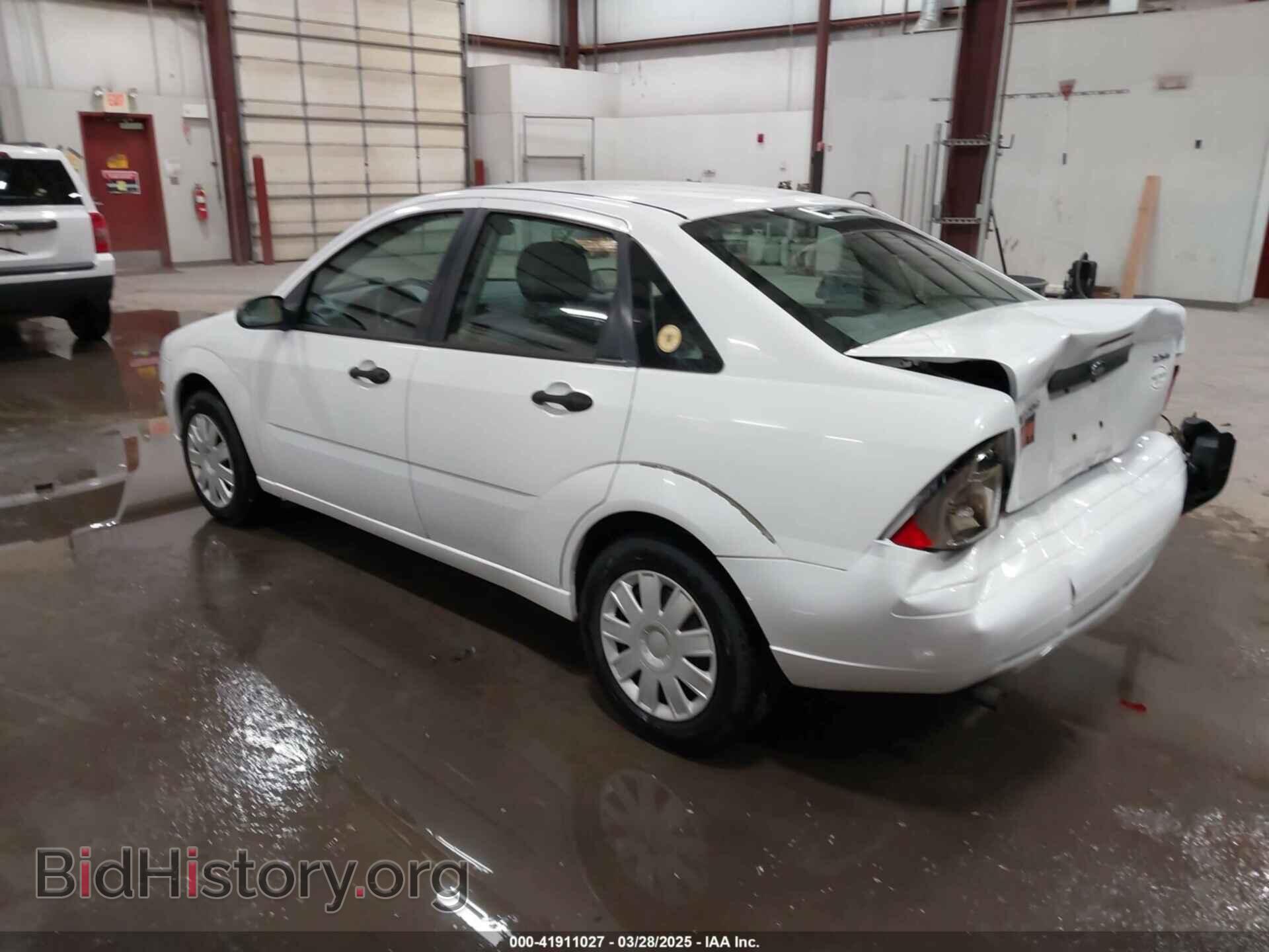 2005 FORD FOCUS - VIN: 1FAFP34N35W158677 - Фото 3