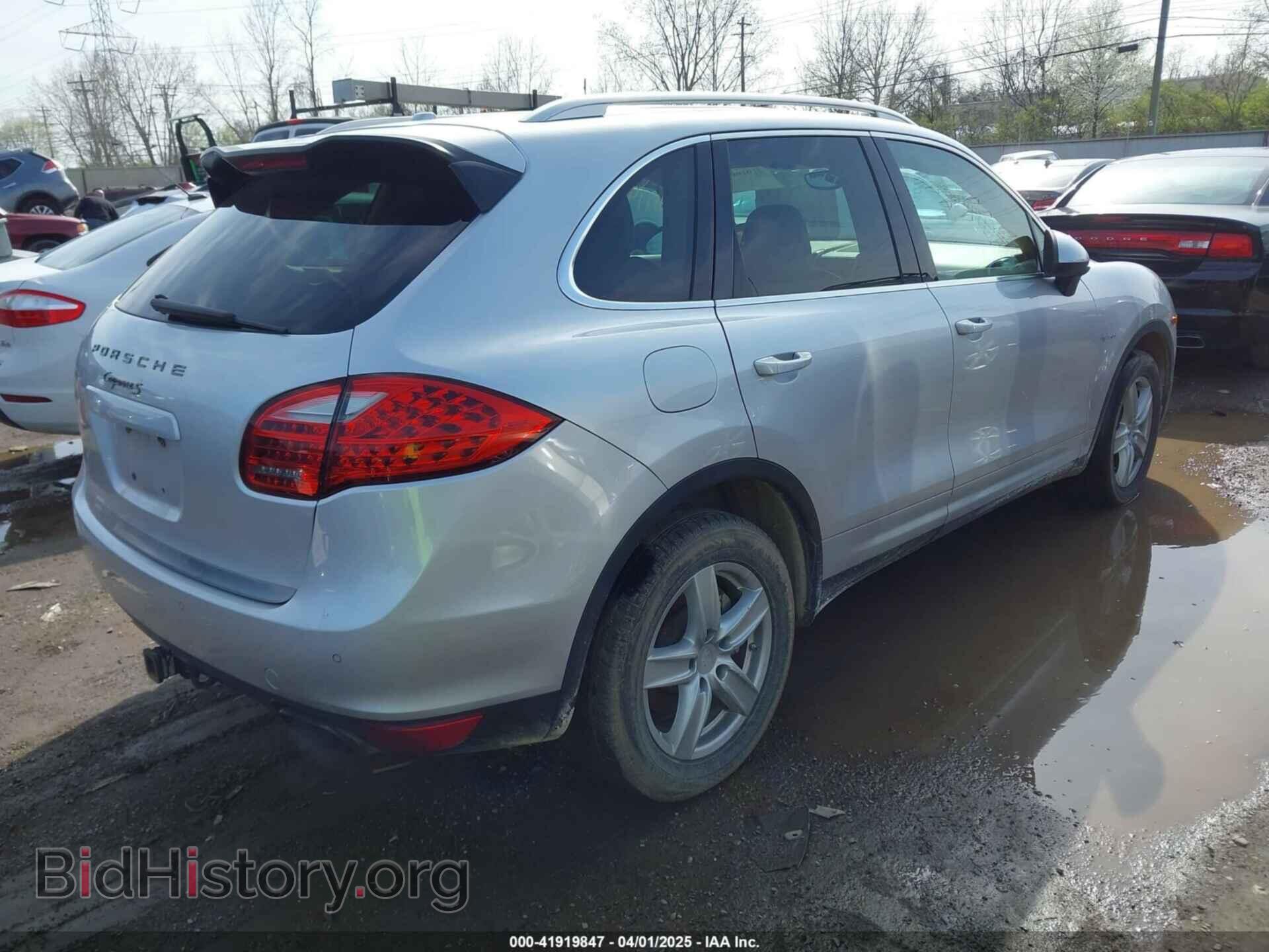 2011 PORSCHE CAYENNE HYBRID - VIN: WP1AE2A20BLA91823 - Фото 4