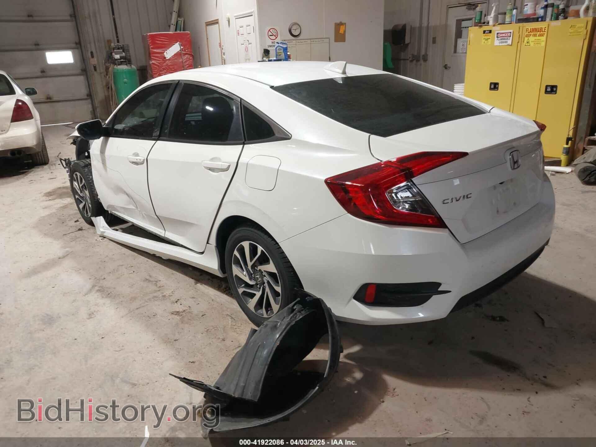 2017 HONDA CIVIC - VIN: 19XFC2F87HE081592 - Фото 3