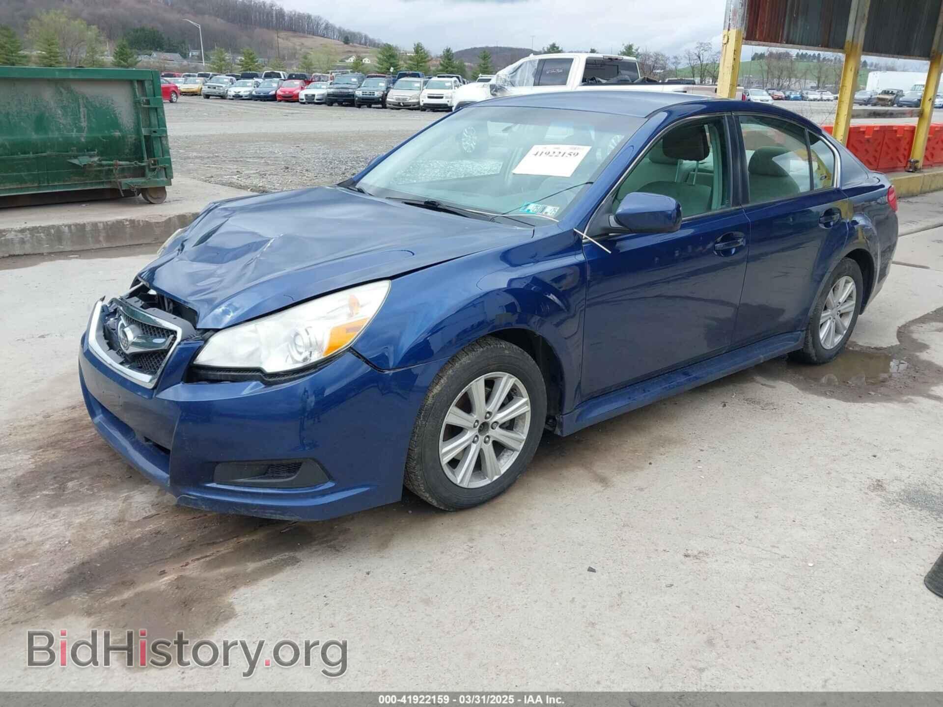 2011 SUBARU LEGACY - VIN: 4S3BMCC64B3219821 - Фото 2