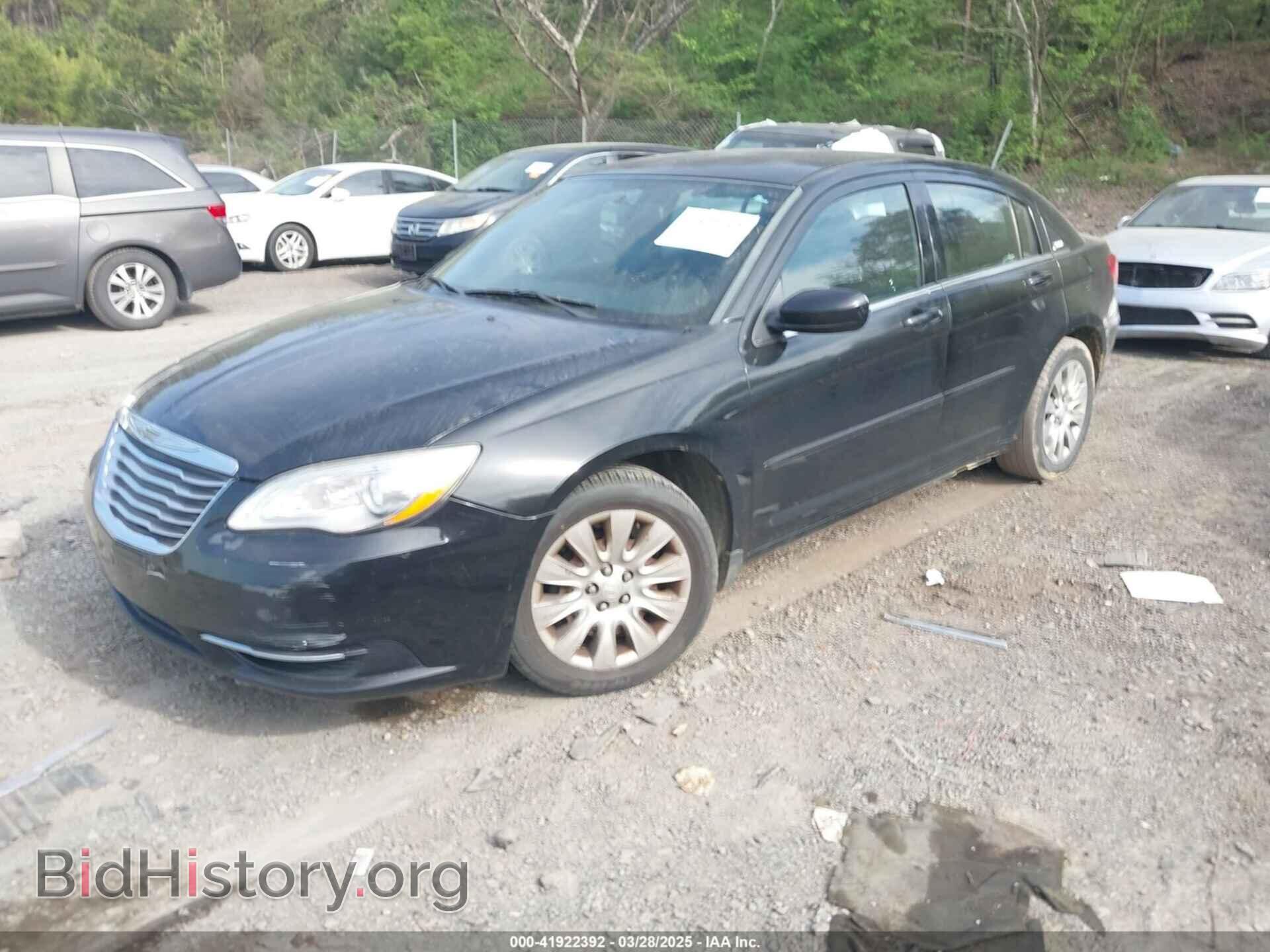 2013 CHRYSLER 200 - VIN: 1C3CCBAB7DN568548 - Фото 2
