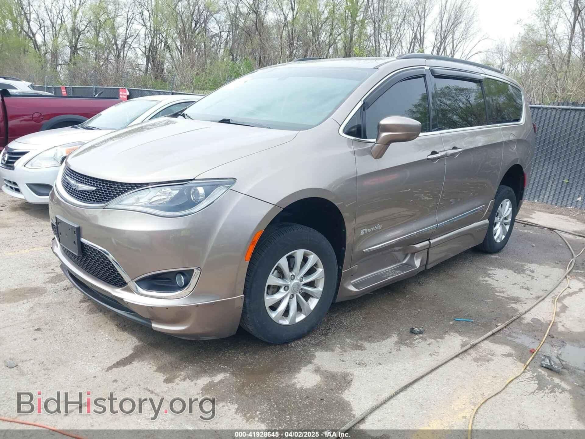 2017 CHRYSLER PACIFICA - VIN: 2C4RC1BG9HR831786 - Фото 2