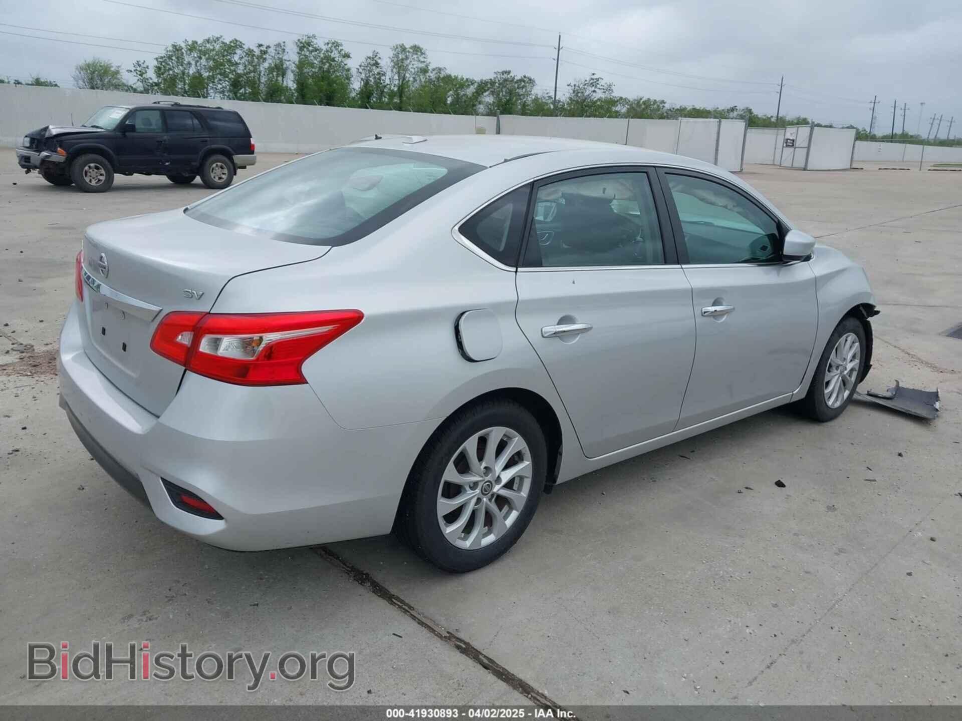 2019 NISSAN SENTRA - VIN: 3N1AB7AP3KL612902 - Фото 4