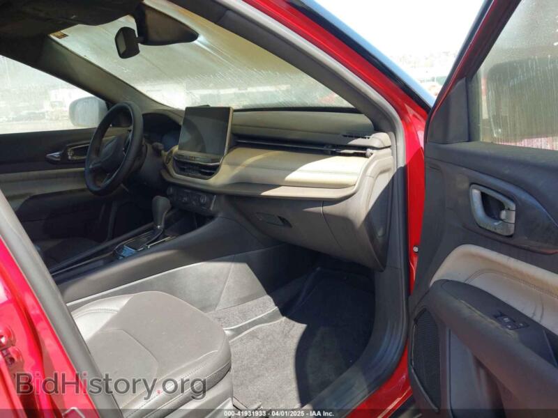 2024 Jeep COMPASS (VIN 3C4NJDCN3RT174341) — photo 5 of 15