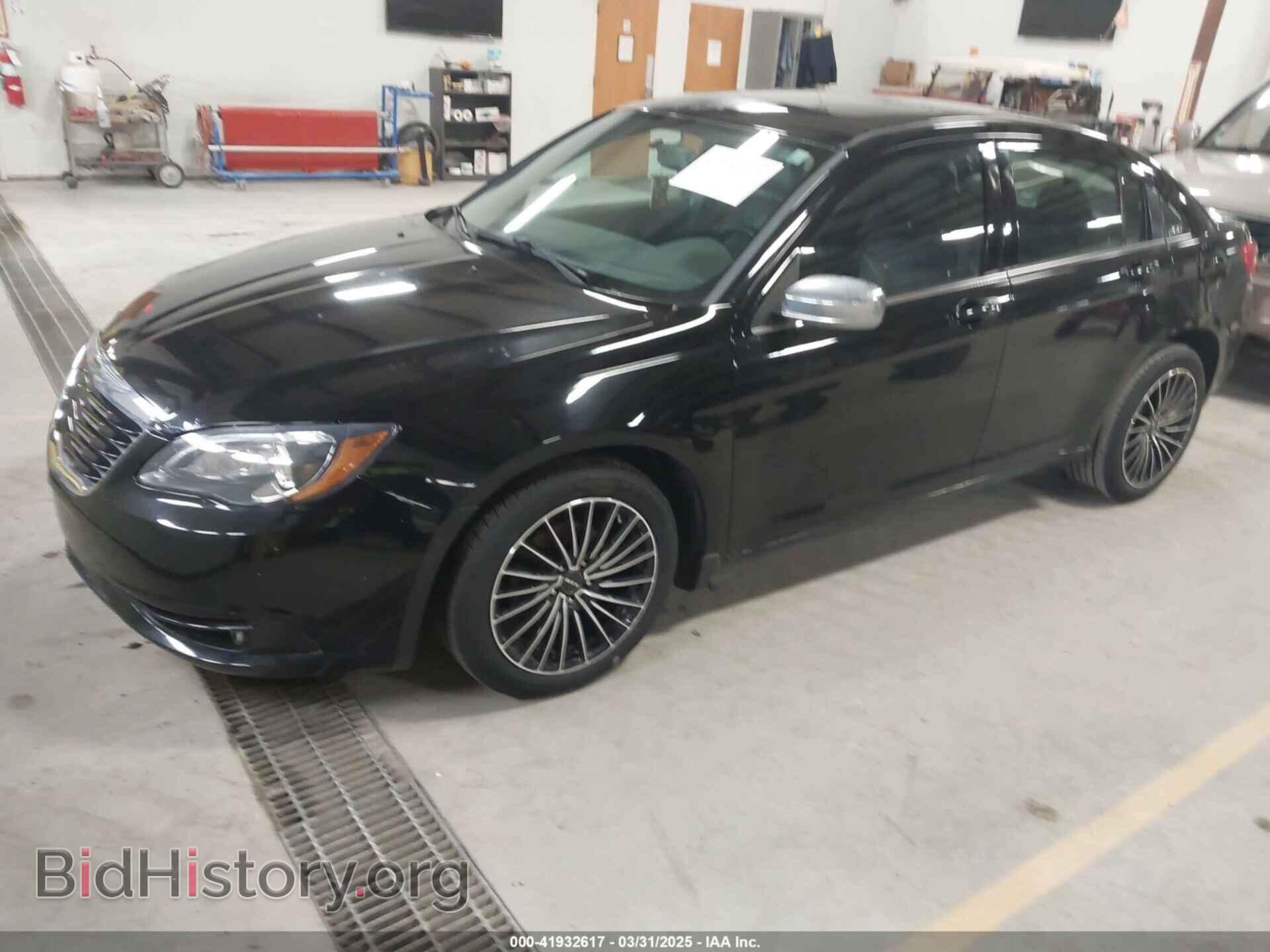 2012 CHRYSLER 200 - VIN: 1C3CCBHG1CN267189 - Фото 2