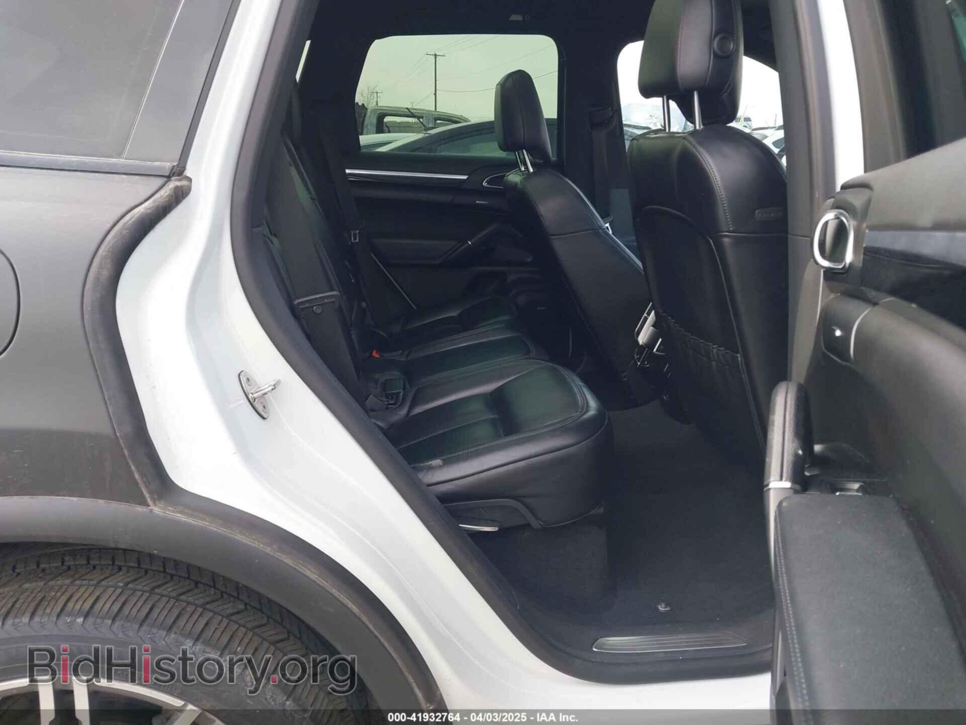 2017 PORSCHE CAYENNE - VIN: WP1AA2A25HKA87356 - Фото 8