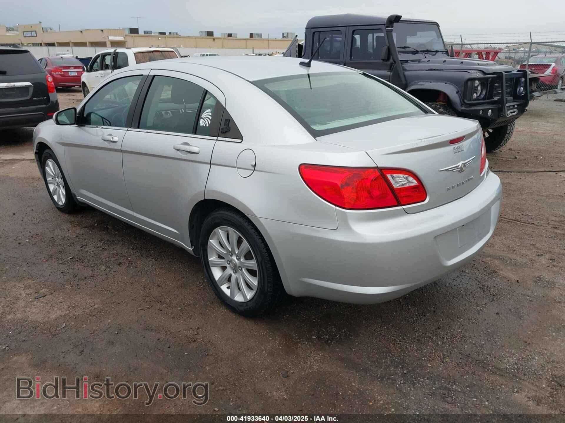 2010 CHRYSLER SEBRING - VIN: 1C3CC5FB3AN202530 - Фото 3