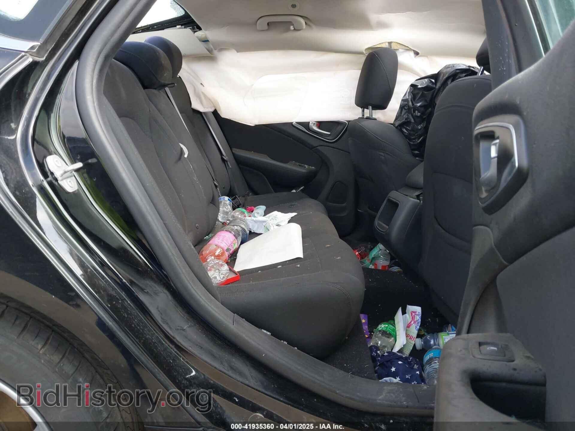 2016 CHRYSLER 200 - VIN: 1C3CCCAB0GN166560 - Фото 8