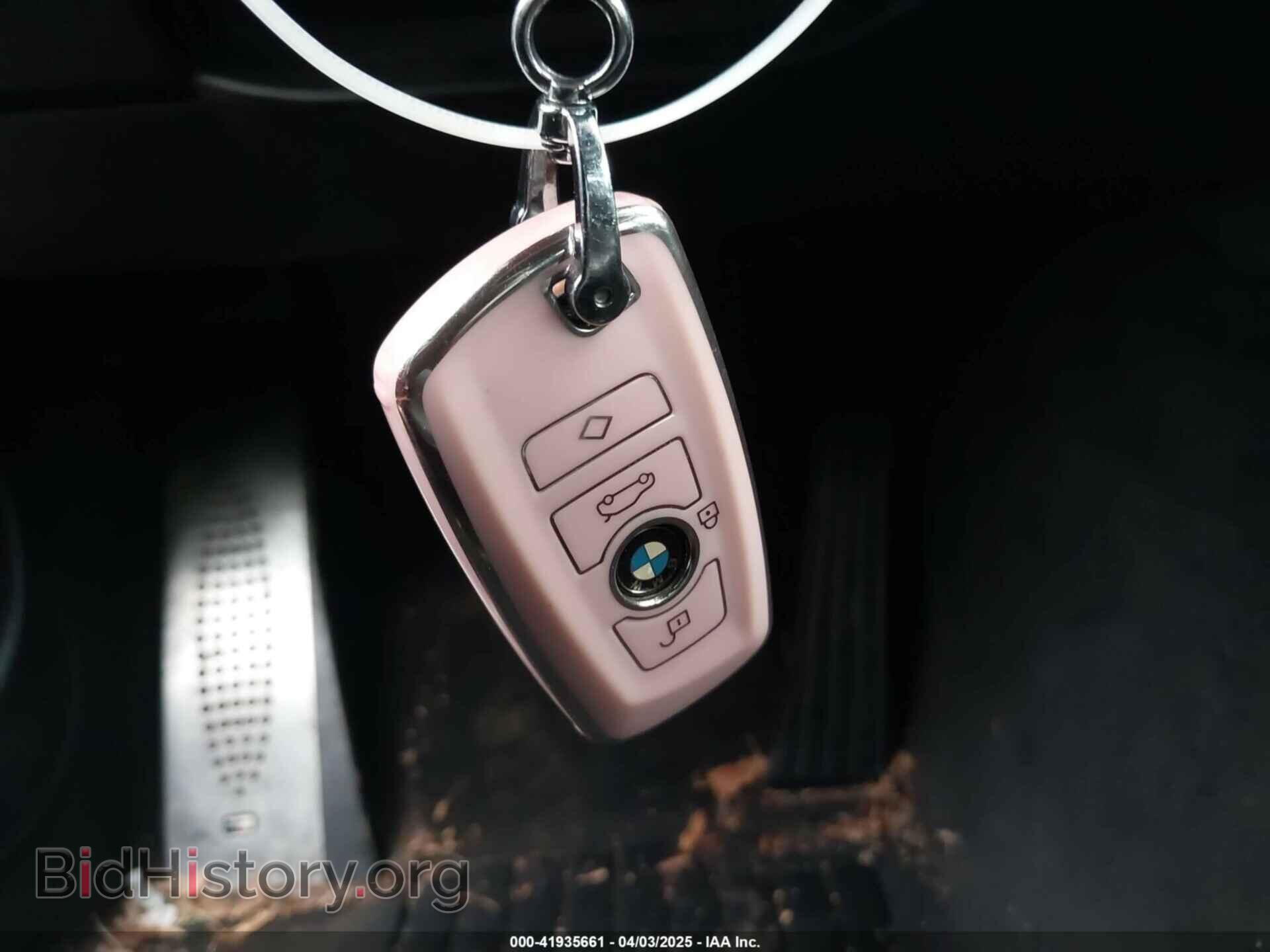 2011 BMW 740LI - VIN: WBAKB4C51BC574199 - Фото 11