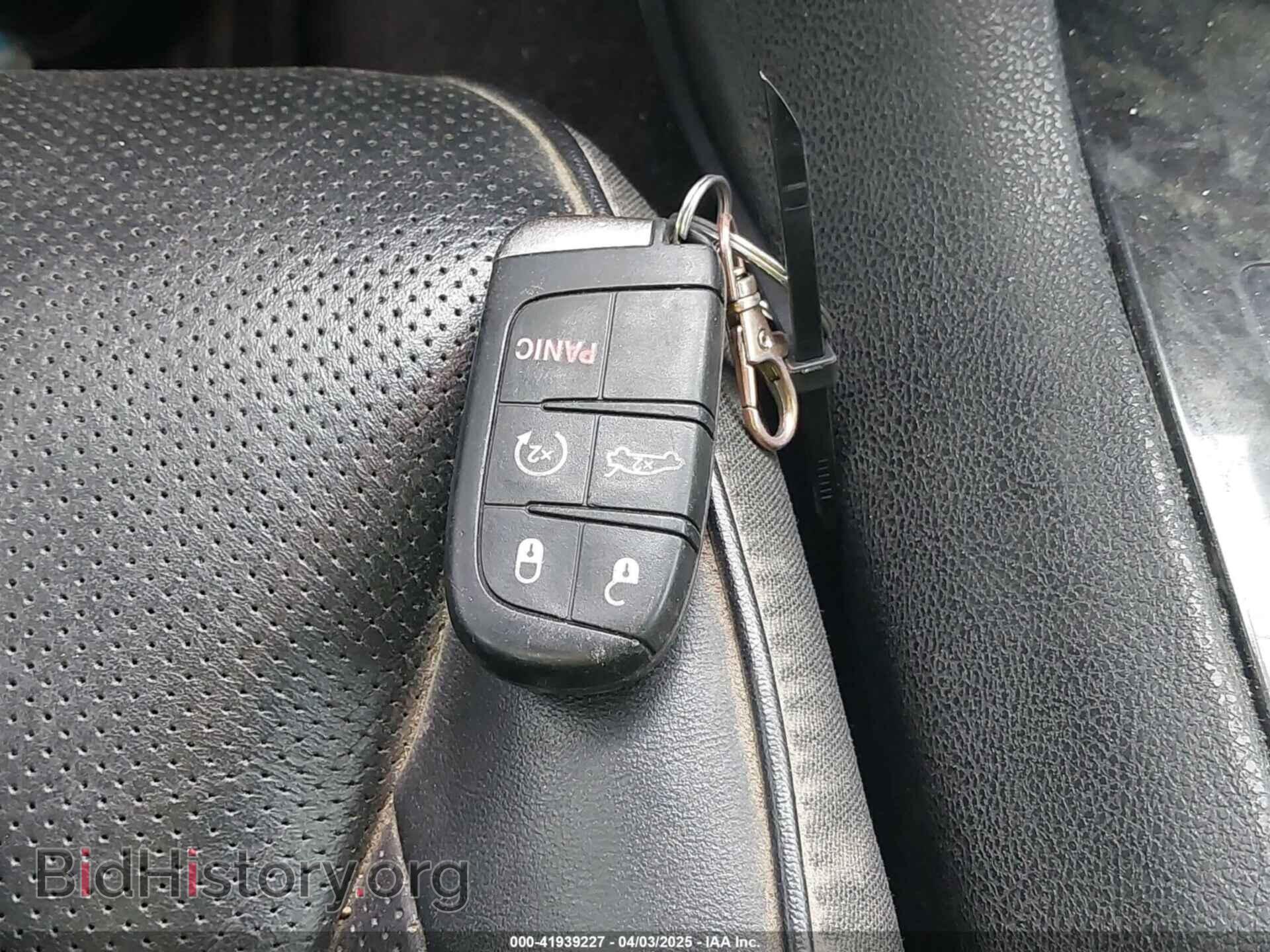 2011 CHRYSLER 300C - VIN: 2C3CA6CT7BH579512 - Фото 11