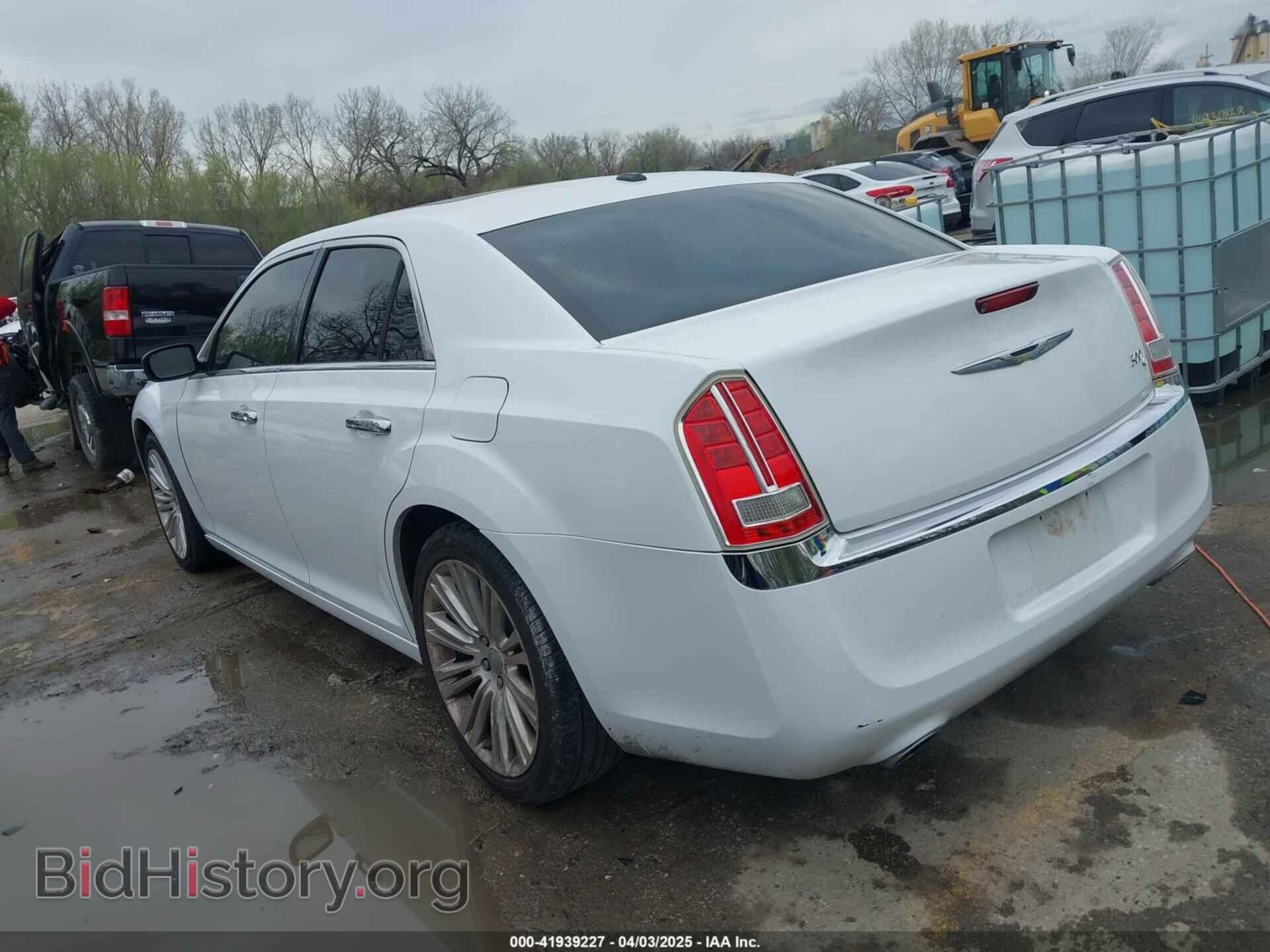 2011 CHRYSLER 300C - VIN: 2C3CA6CT7BH579512 - Фото 3