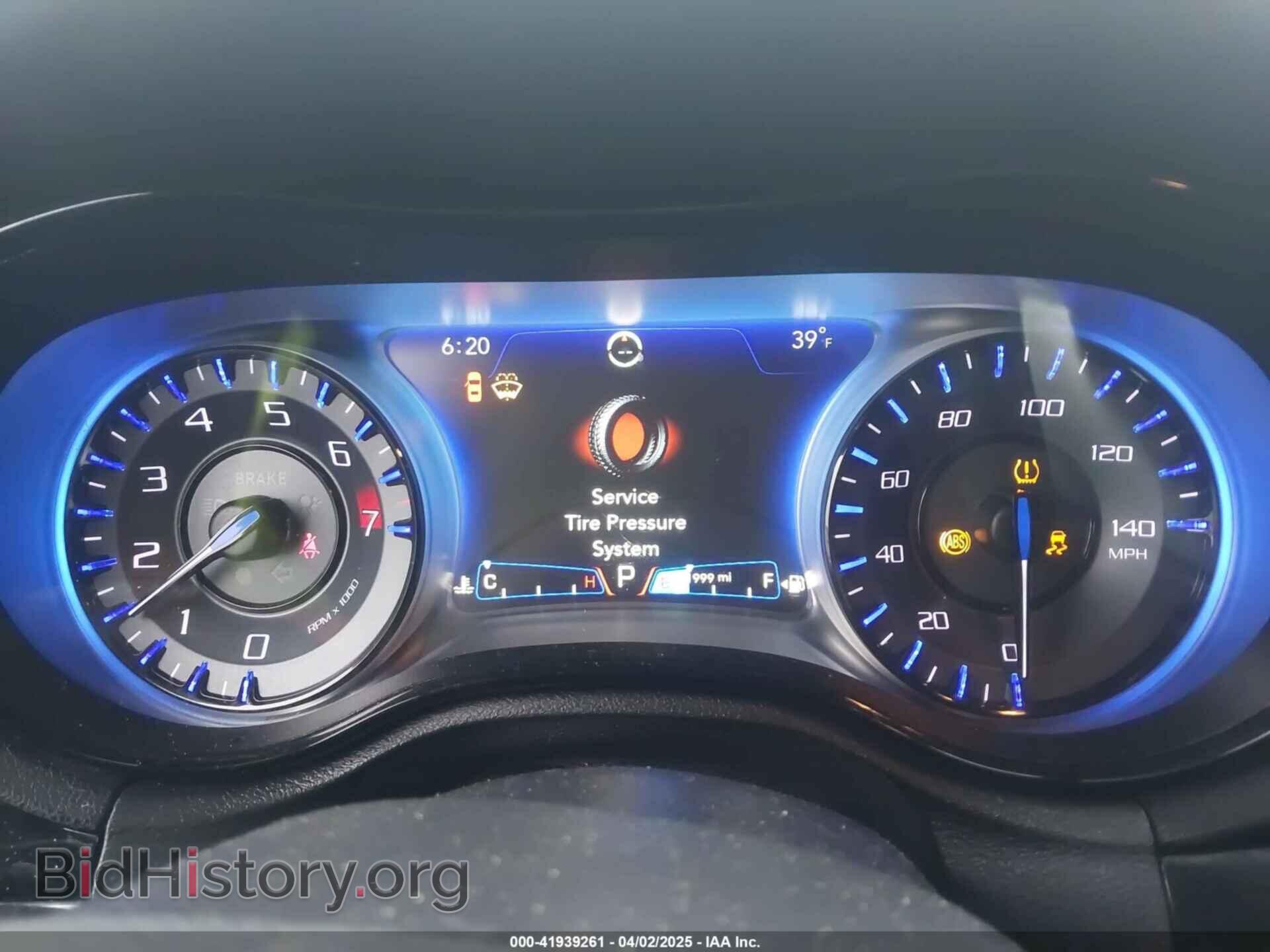 2017 CHRYSLER 300 - VIN: 2C3CCAGG8HH513893 - Фото 7