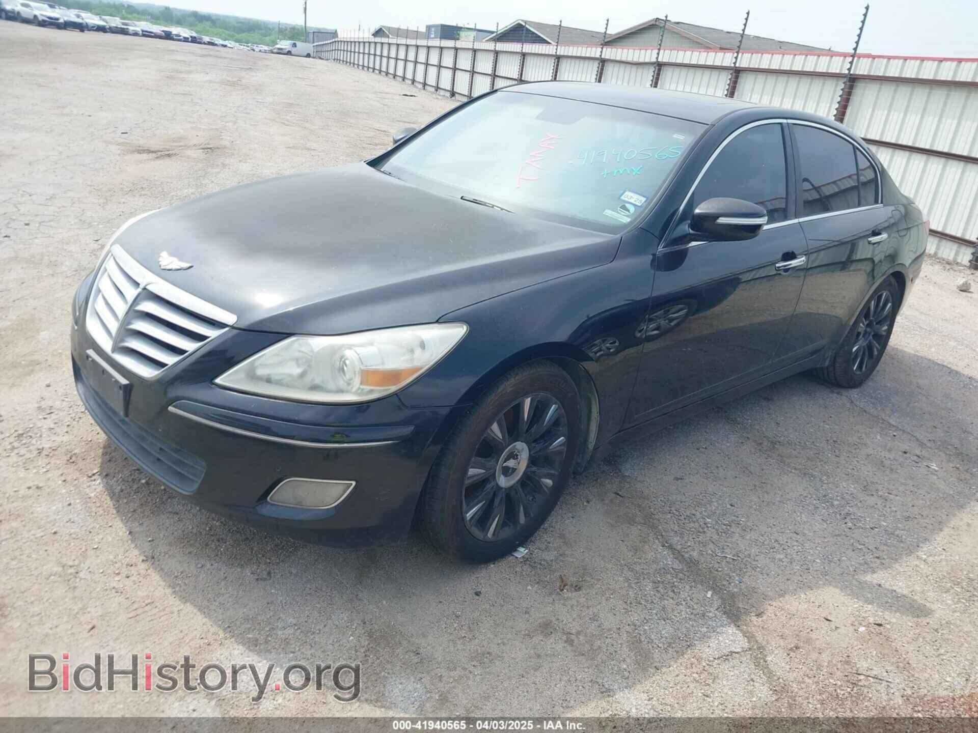 2009 HYUNDAI GENESIS - VIN: KMHGC46E09U023070 - Фото 2
