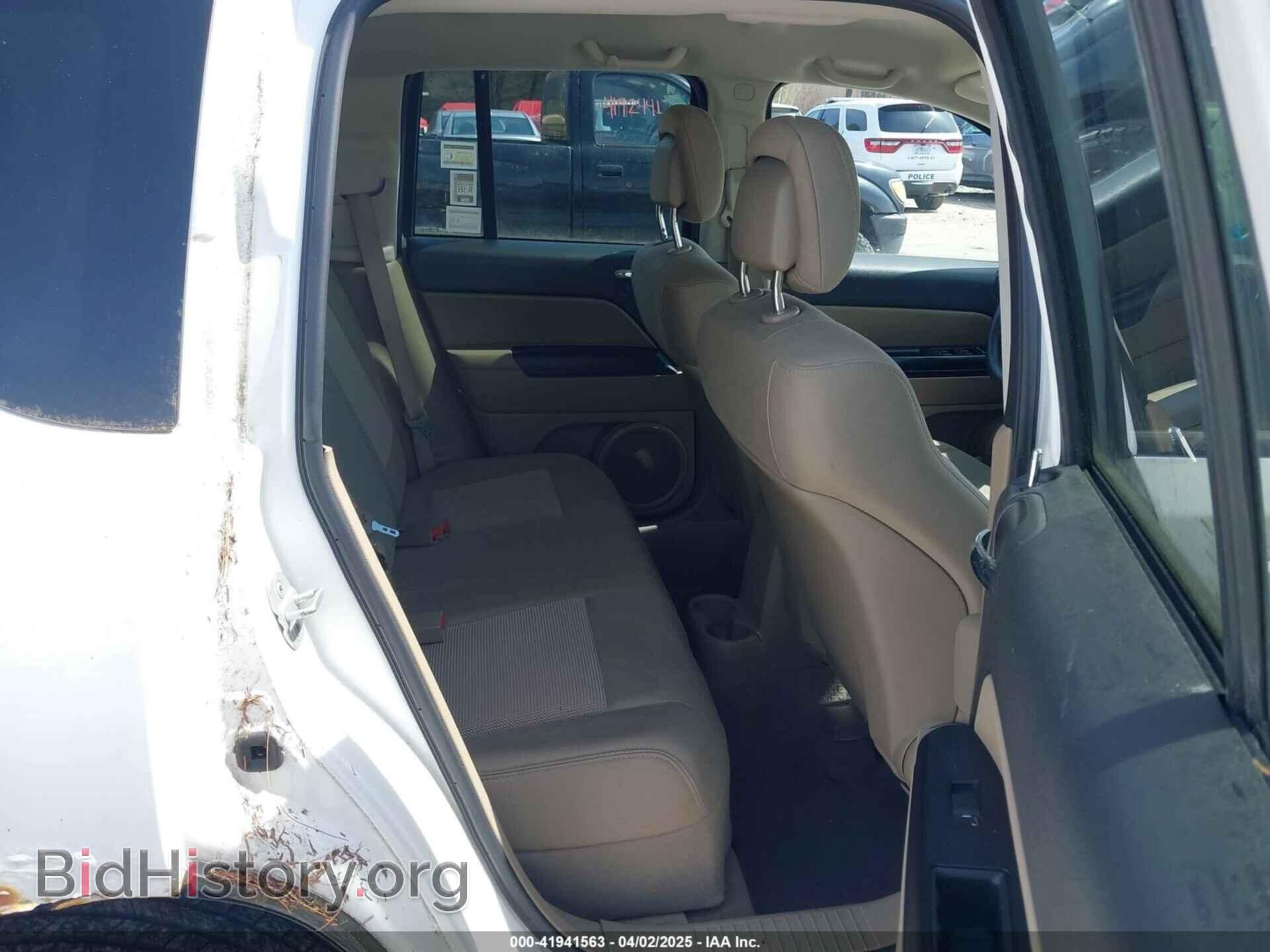 2011 JEEP COMPASS - VIN: 1J4NF1FB9BD134384 - Photo 8
