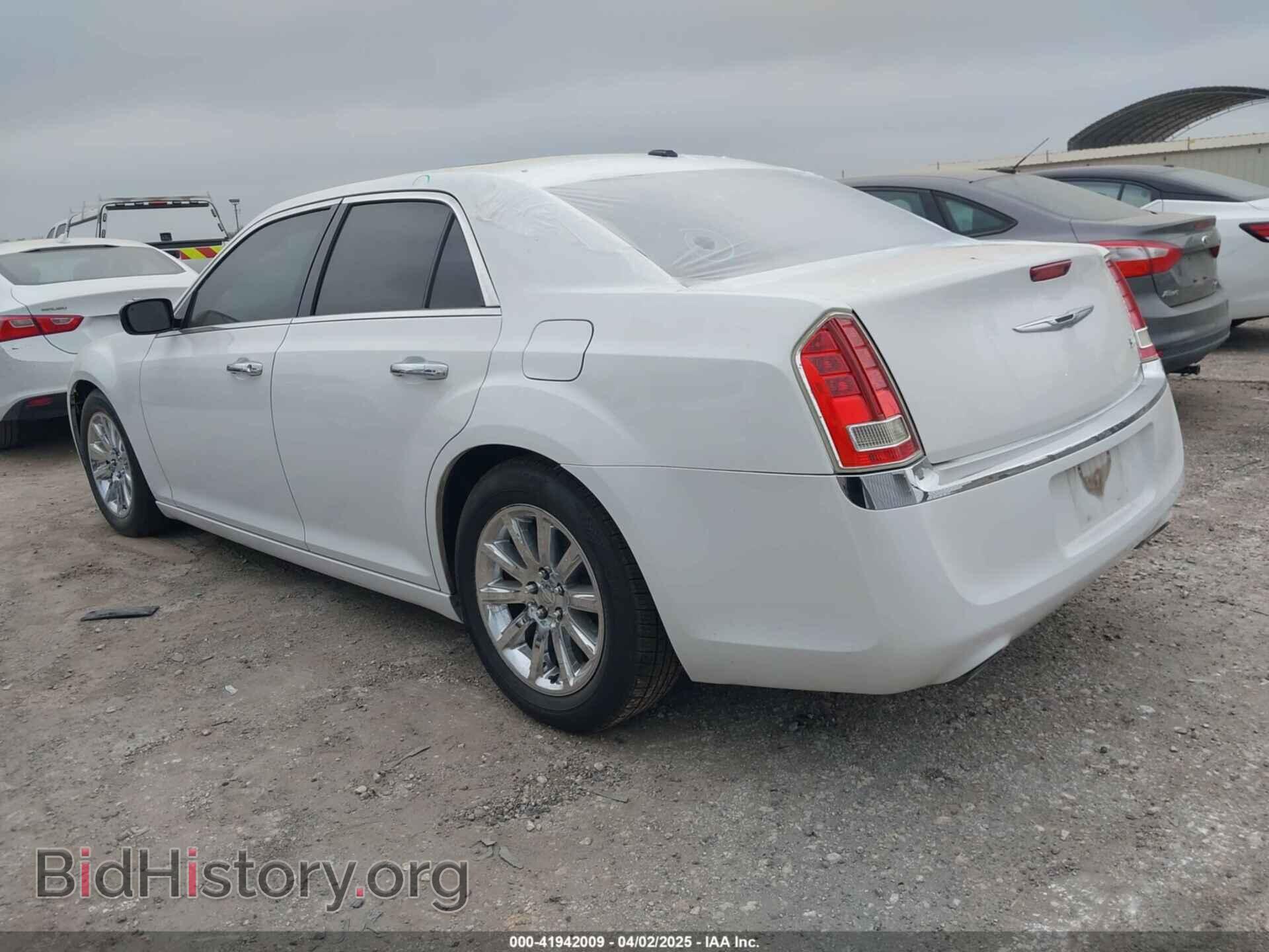 2011 CHRYSLER 300 - VIN: 2C3CA5CG2BH559147 - Фото 3