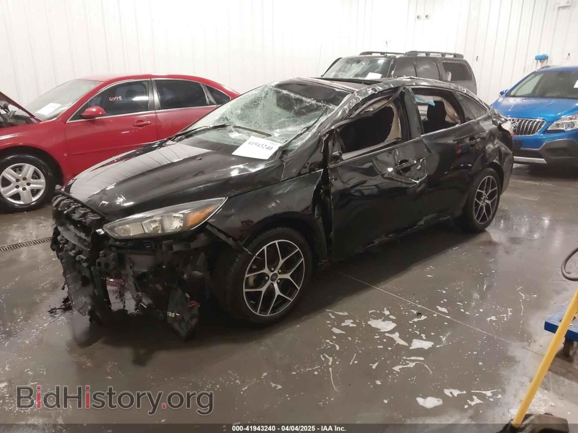 2017 FORD FOCUS - VIN: 1FADP3H23HL303827 - Фото 2