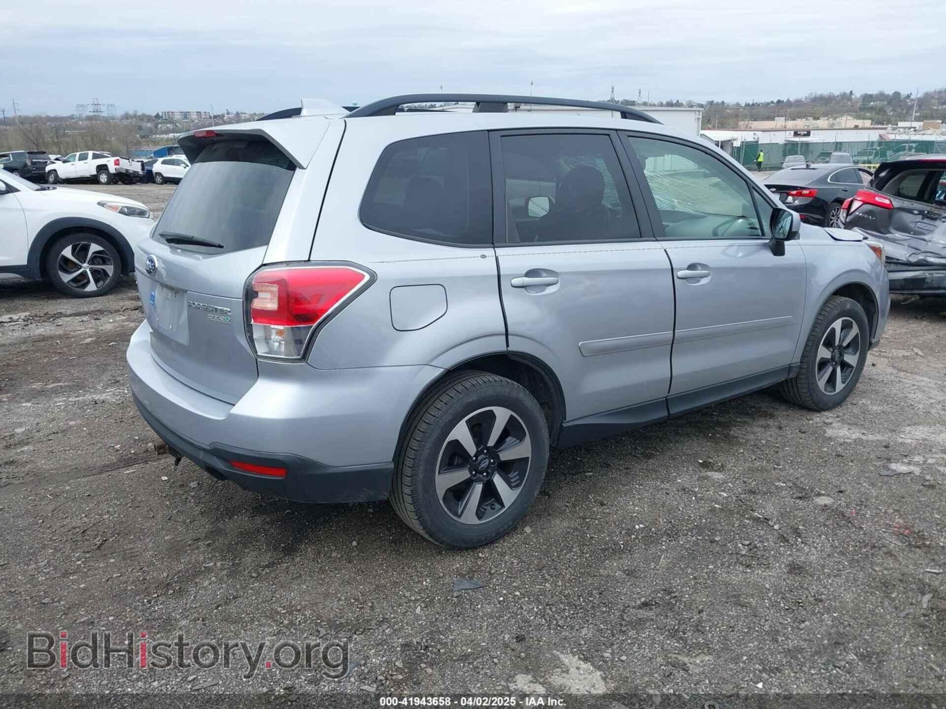 2017 SUBARU FORESTER - VIN: JF2SJAEC8HG464589 - Фото 4