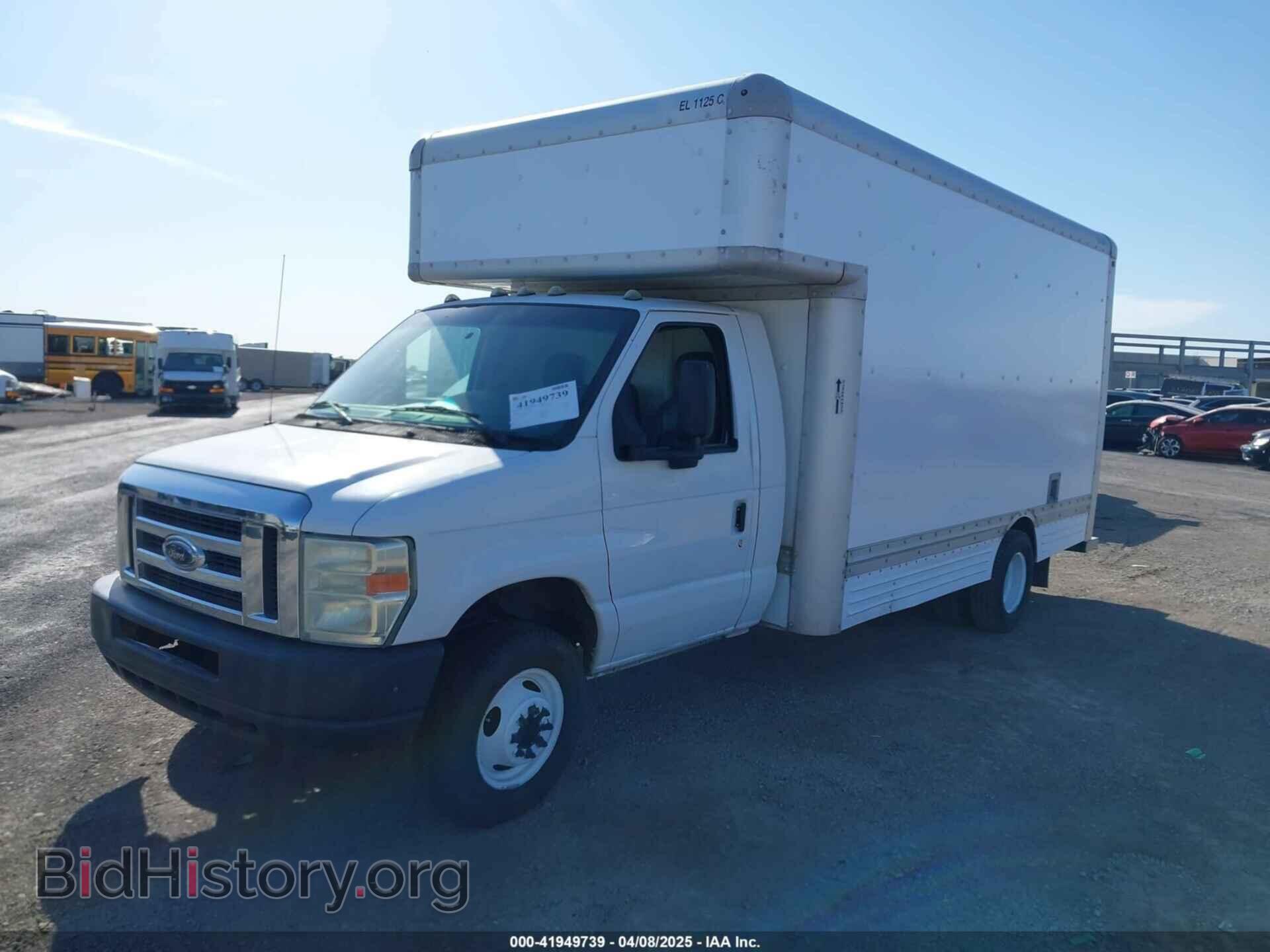 2009 FORD E-450 CUTAWAY - VIN: 1FDXE45S19DA11267 - Фото 2