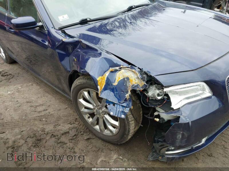 2016 Chrysler 300 (VIN 2C3CCARG1GH224799) — фото 6 из 16