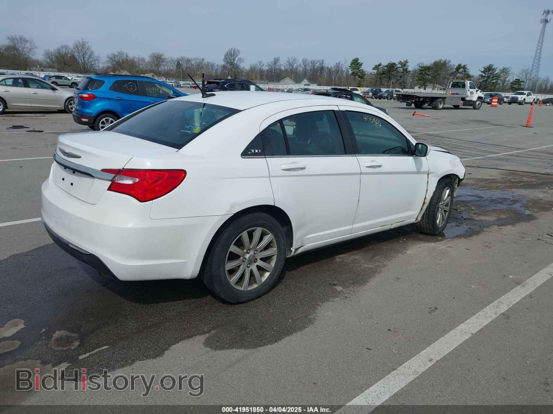 2013 CHRYSLER 200 - VIN: 1C3CCBBB8DN701400 - Фото 4