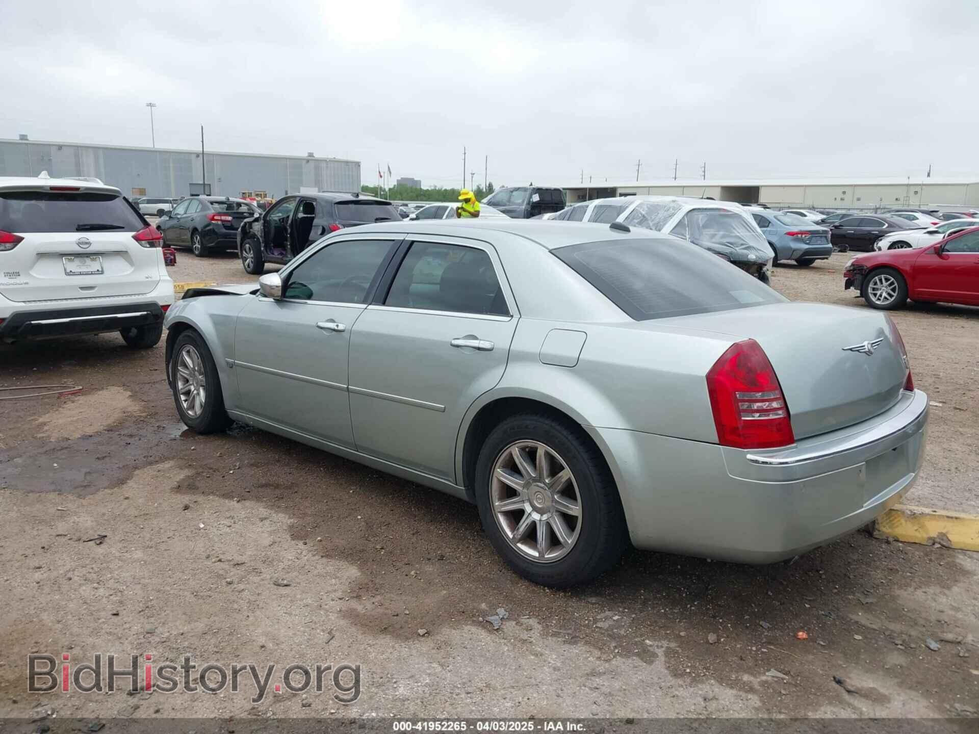 2005 CHRYSLER 300C - VIN: 2C3AA63H65H519955 - Photo 3