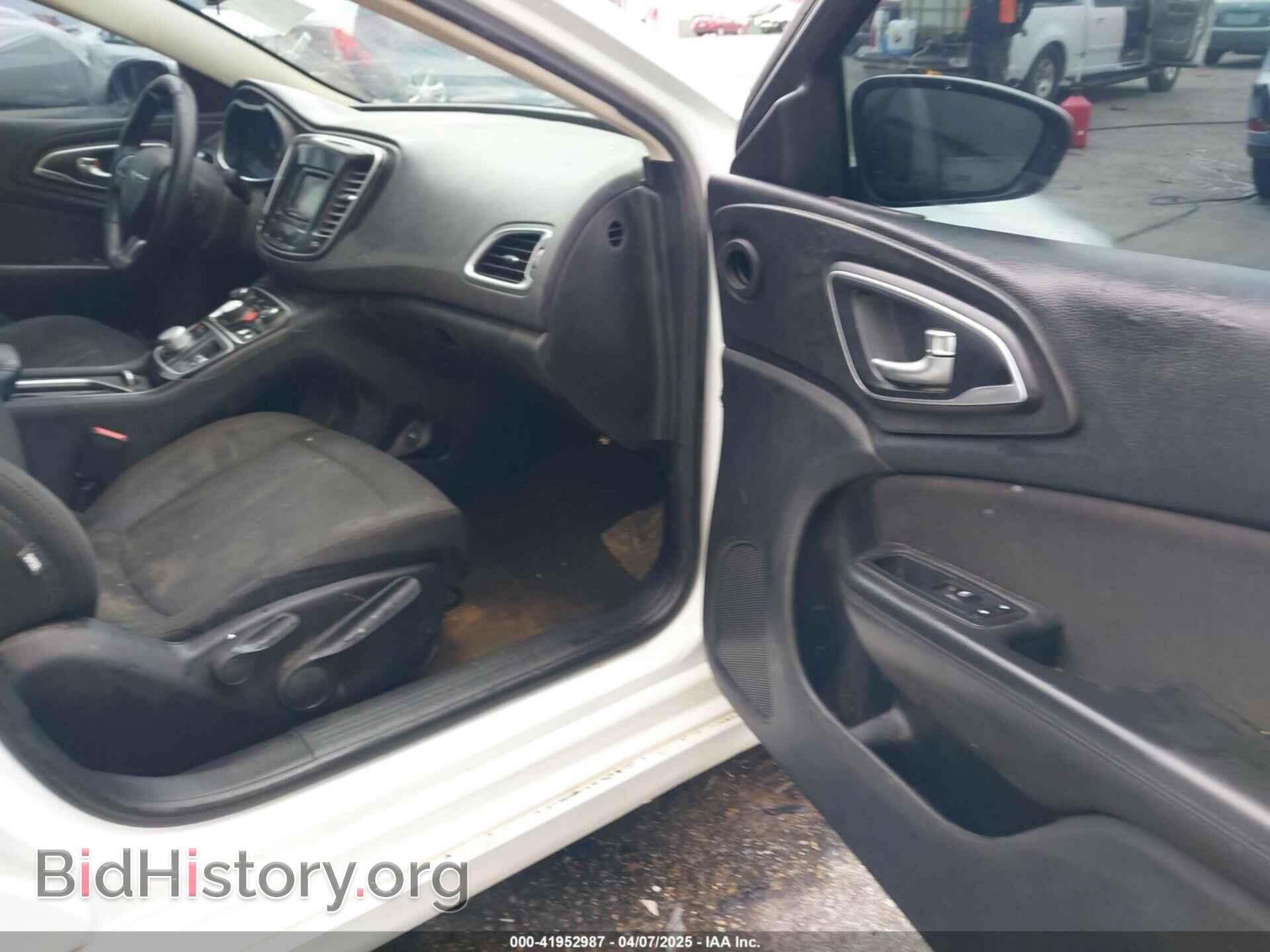 2016 CHRYSLER 200 - VIN: 1C3CCCAB9GN126395 - Фото 5