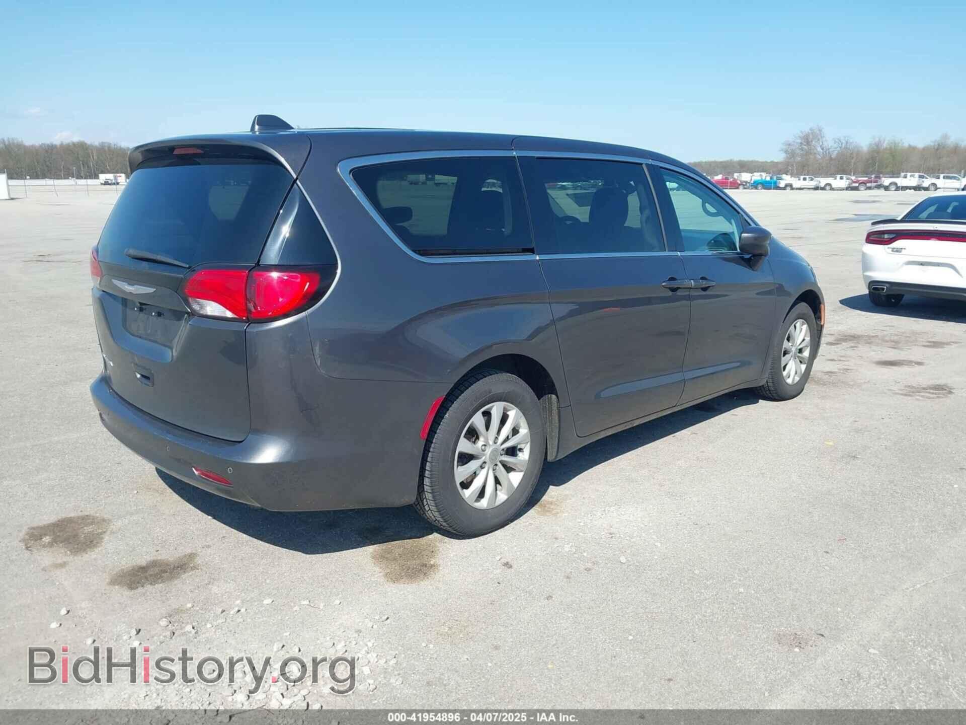 2017 CHRYSLER PACIFICA - VIN: 2C4RC1DG0HR587782 - Фото 4