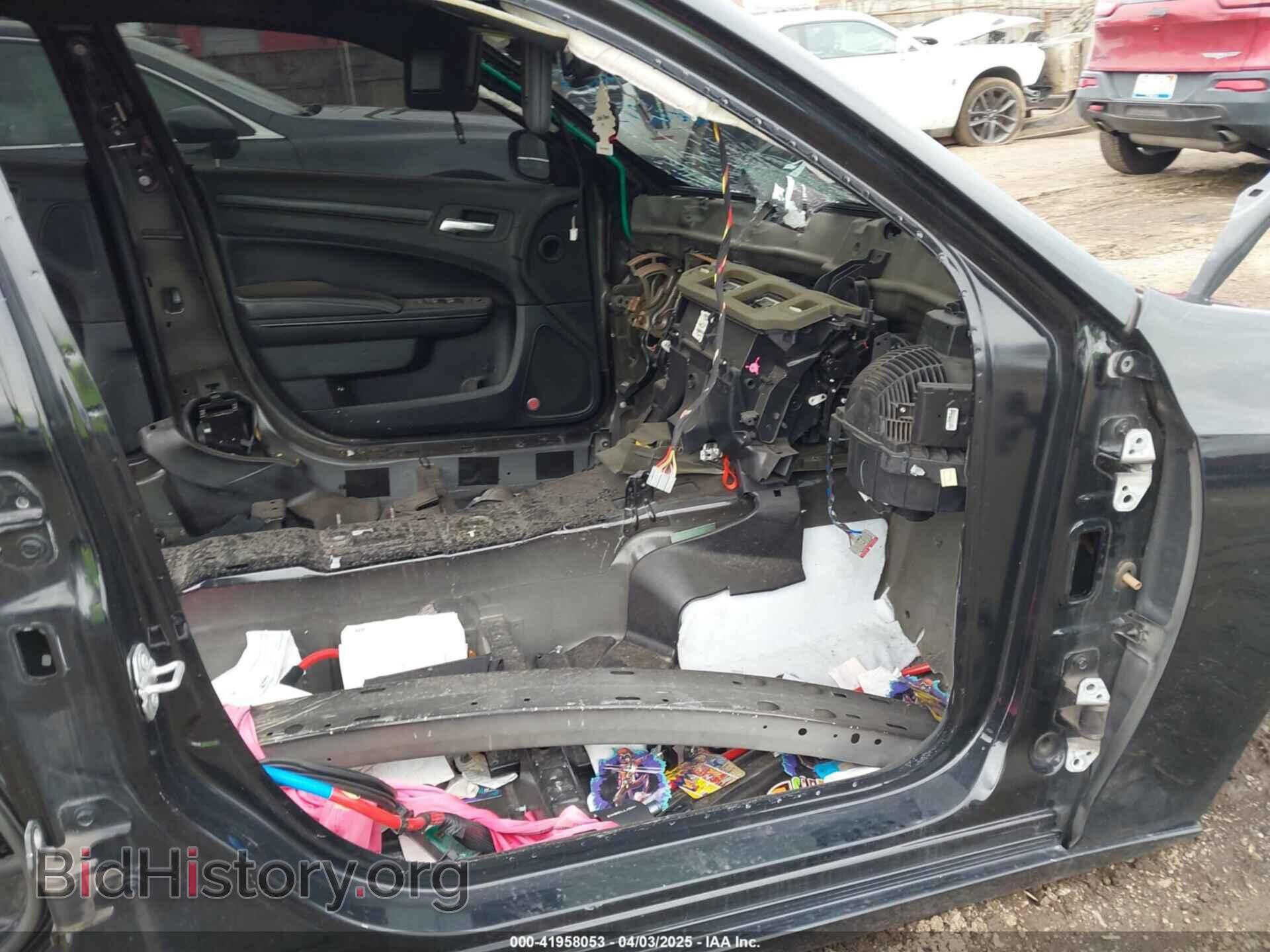 2016 CHRYSLER 300 - VIN: 2C3CCAGG3GH244622 - Фото 5