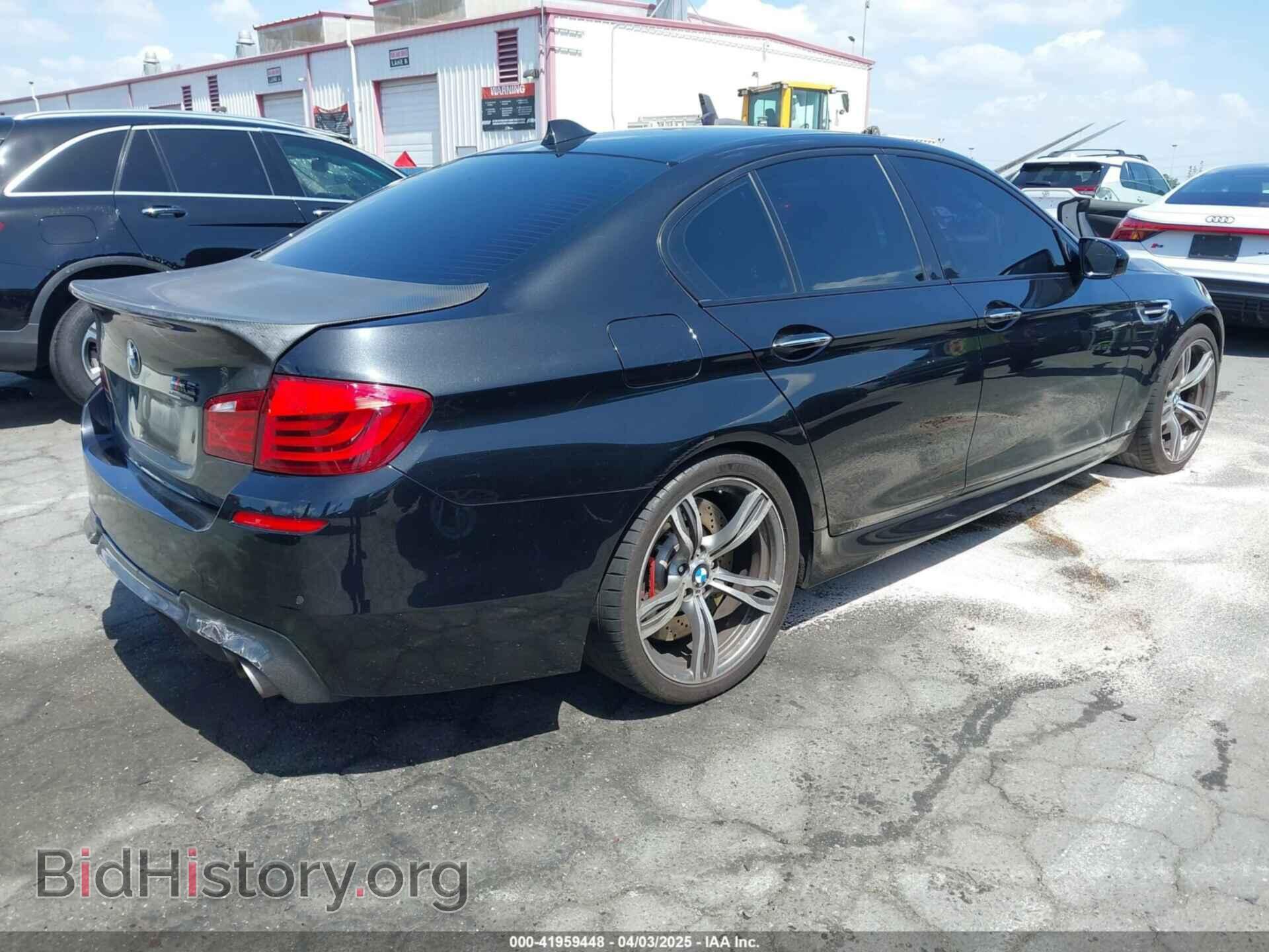 2013 BMW M5 - VIN: WBSFV9C54DC772537 - Фото 4