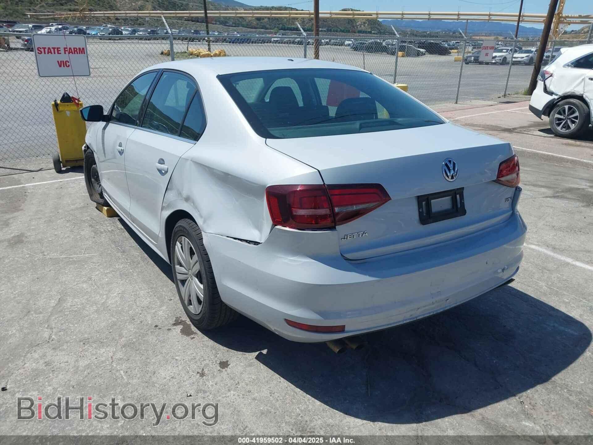 2017 VOLKSWAGEN JETTA - VIN: 3VW2B7AJ3HM336119 - Фото 3